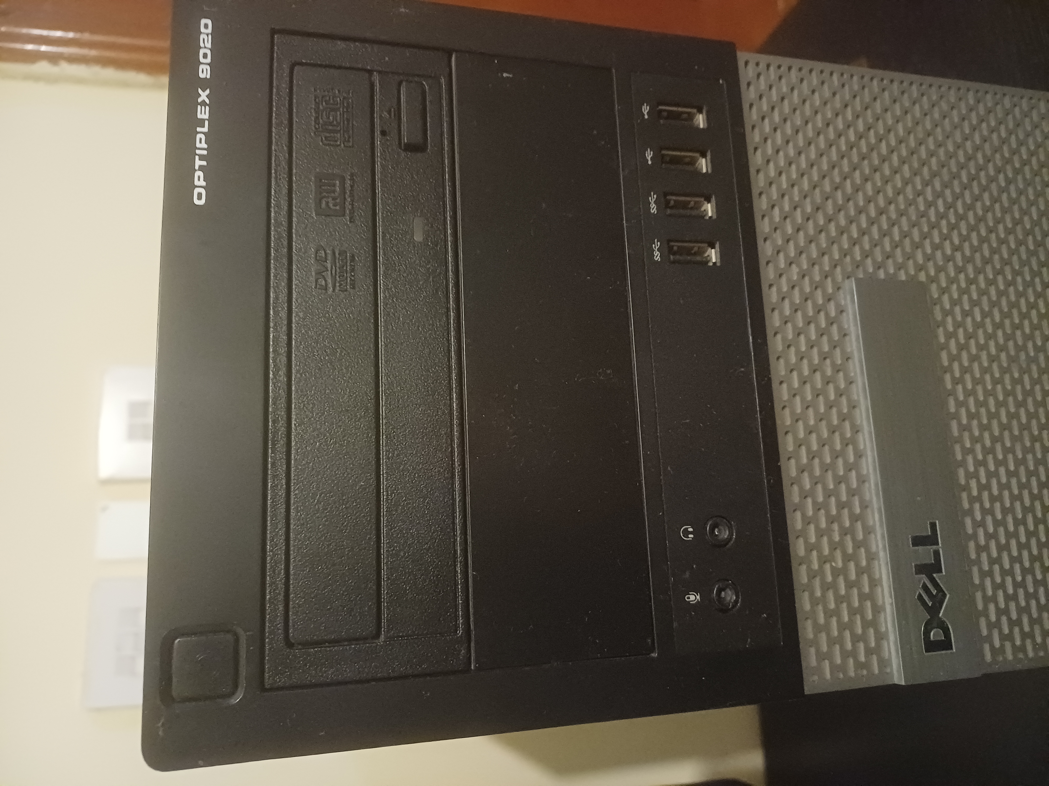 DELL Optiplex 9020 with 19" monitor - Image 3