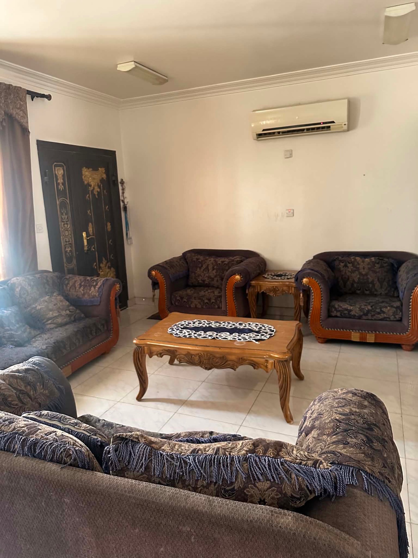 traditional living room (salon)  - Image 6
