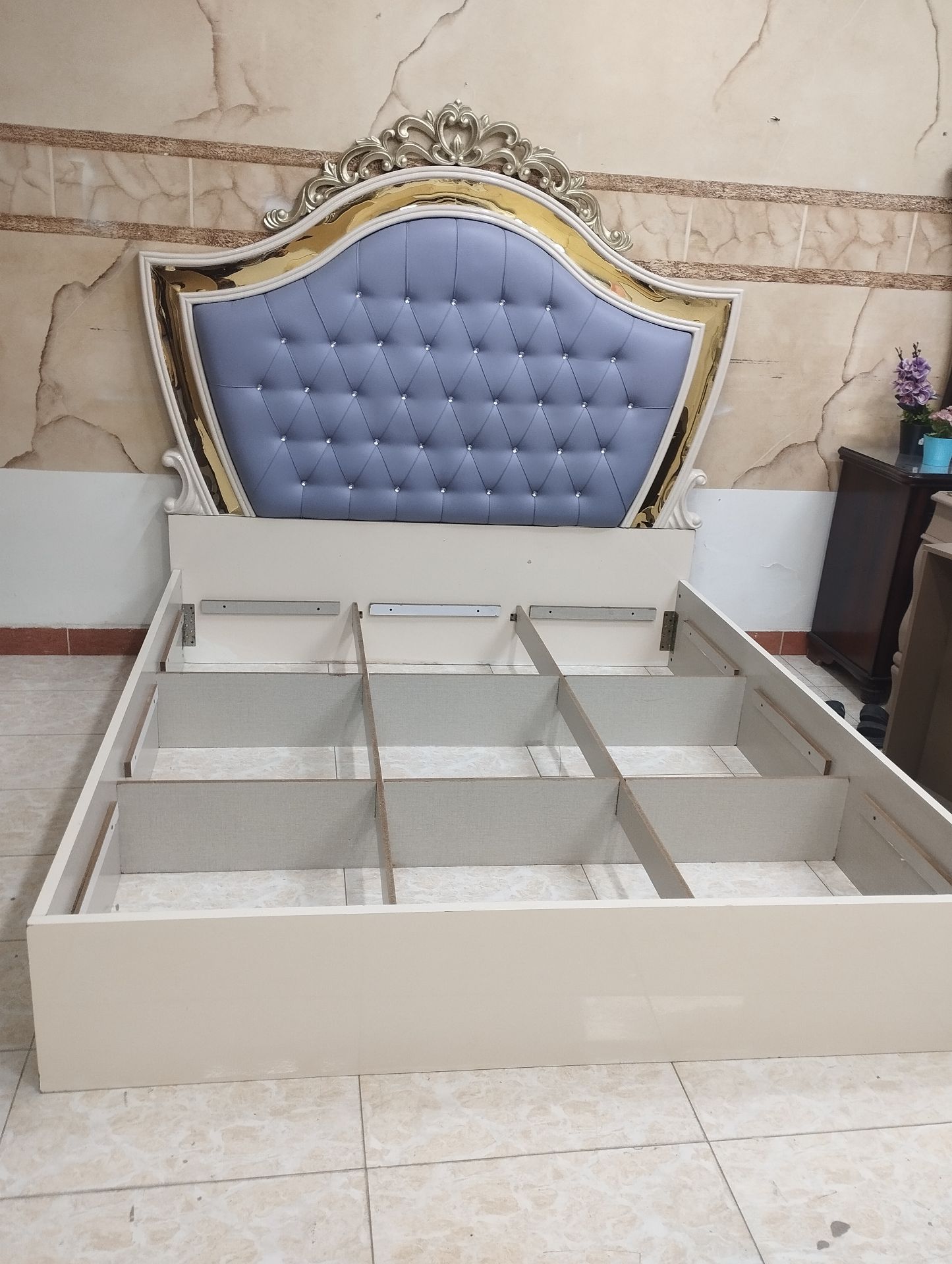 For sale and buy old furniture - Image 2