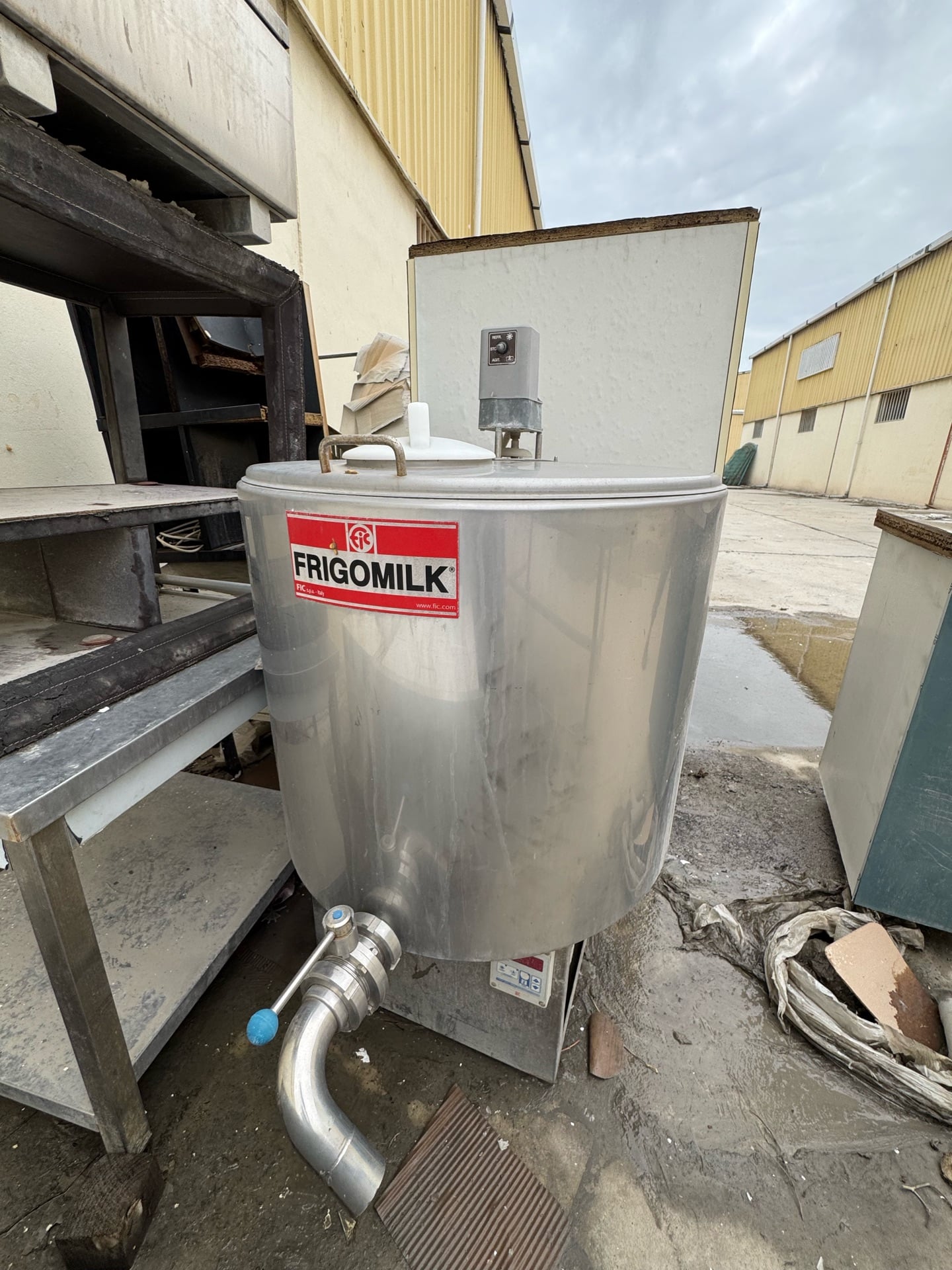 Cream making machine and chest freezers Urgent - Image 3