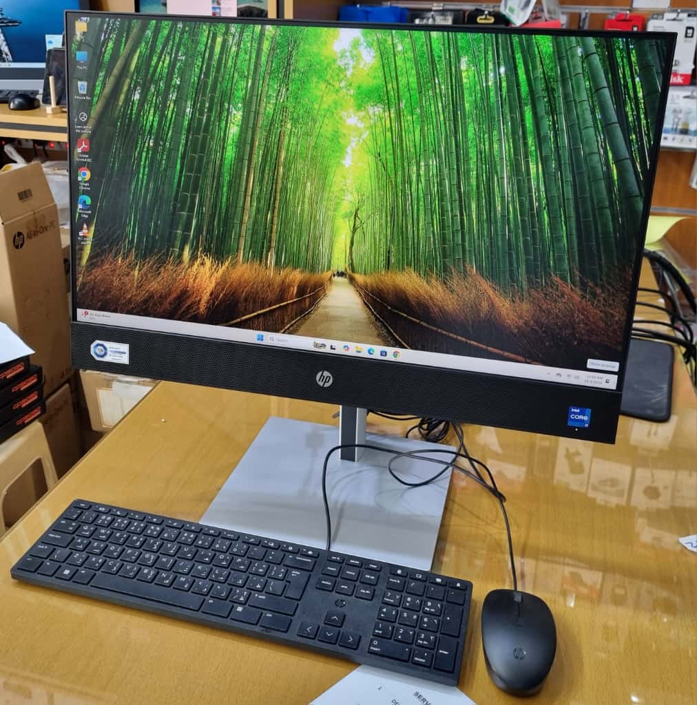 HP 24" INCH ALL IN ONE PC : i7 14TH GENERATION - Image 1