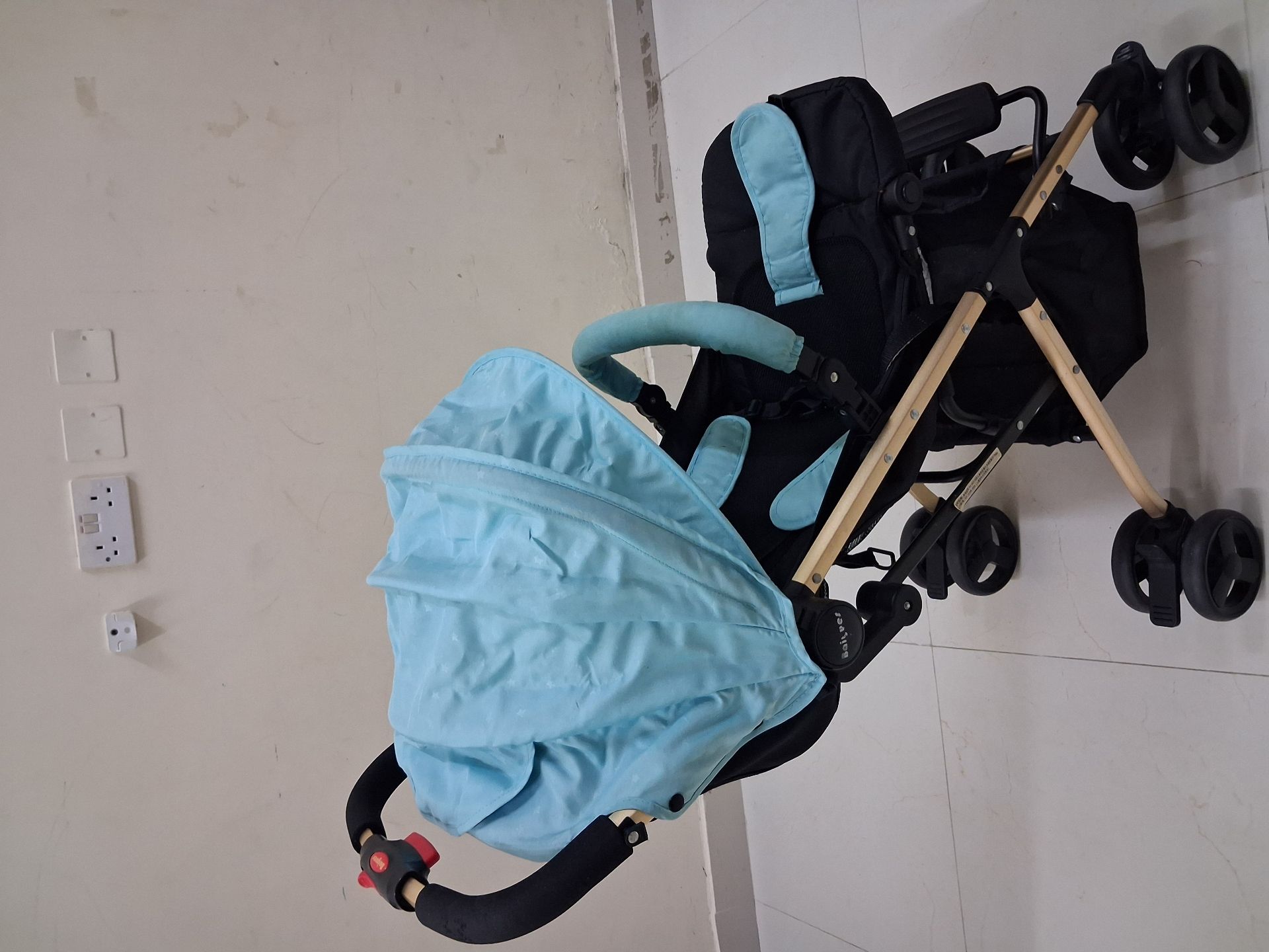 Stroller - Image 1