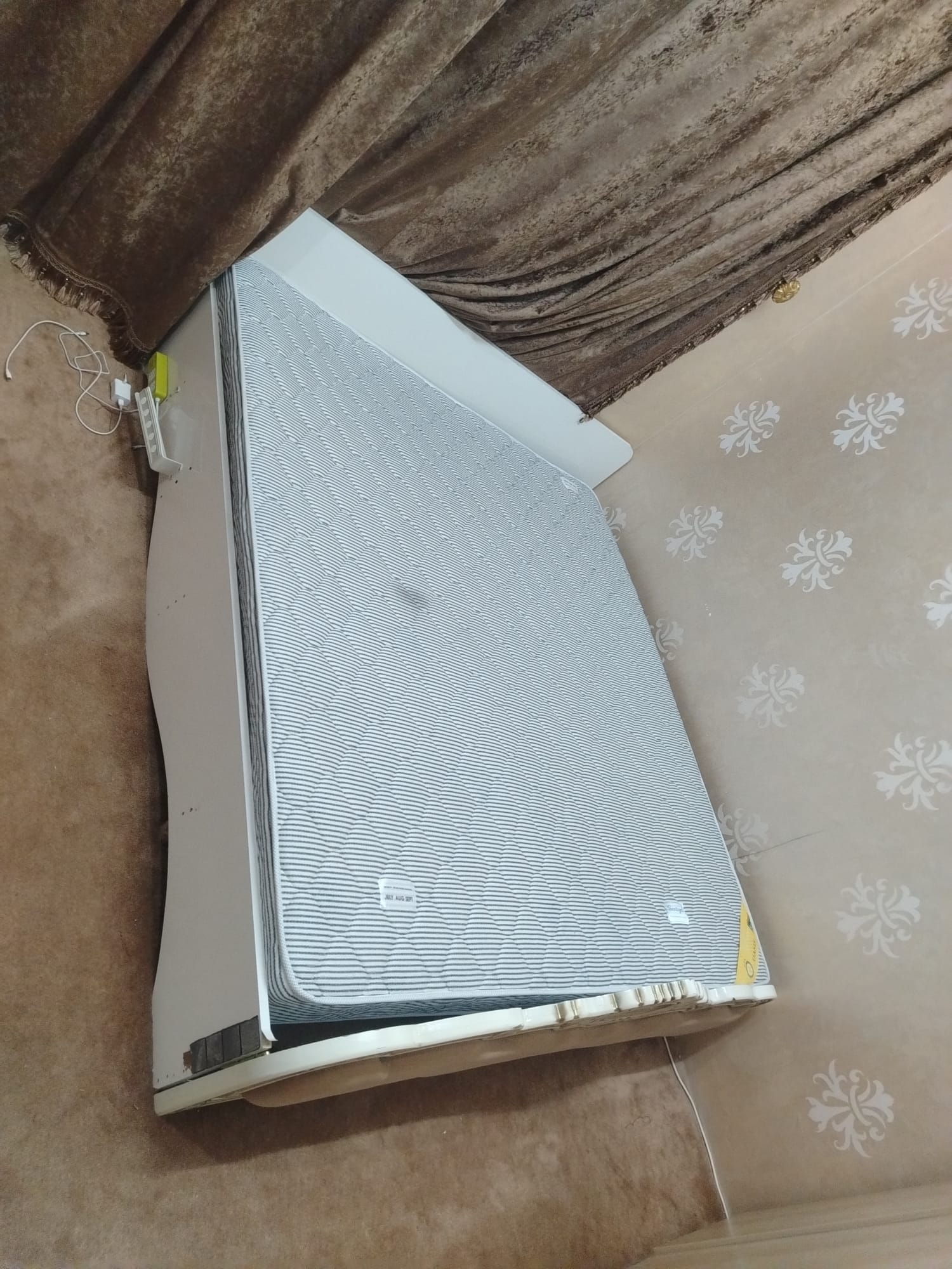 BED AND MATRESS(190*200) - Image 3