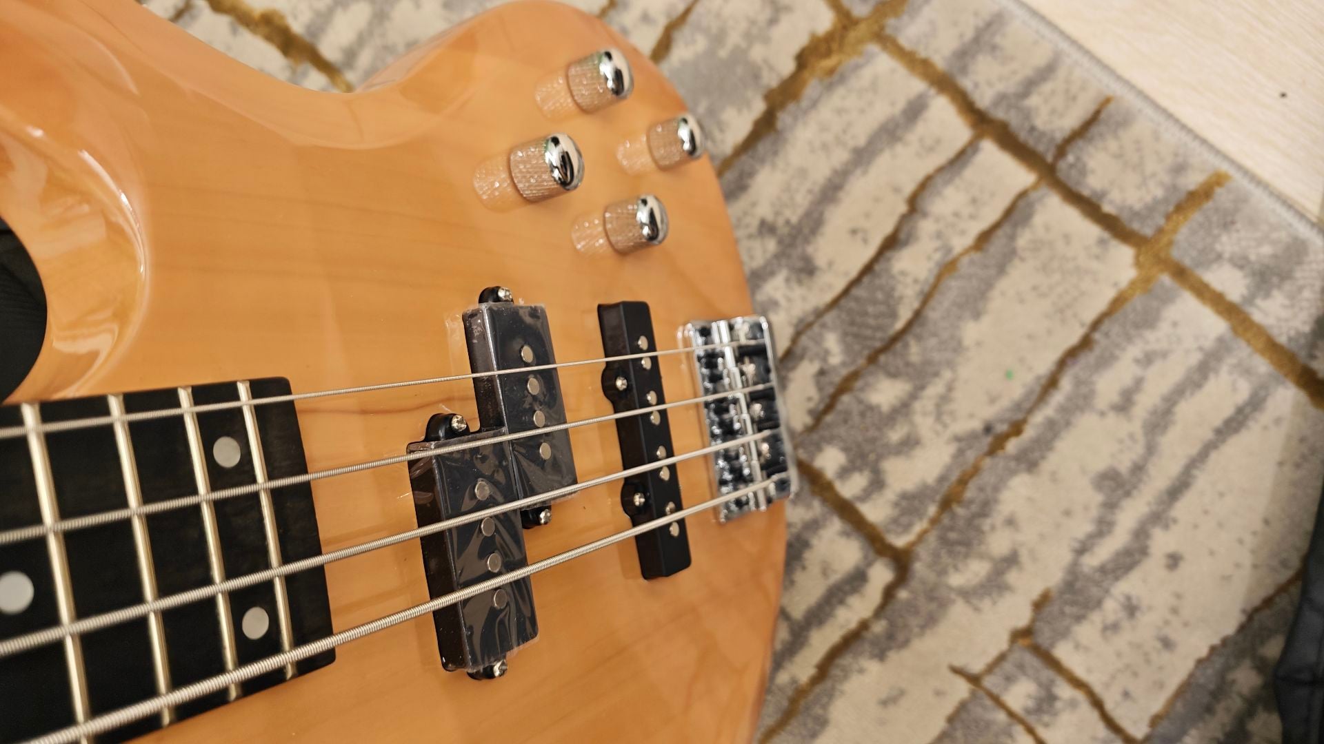 4Strings Bass Guitar - New - Image 3