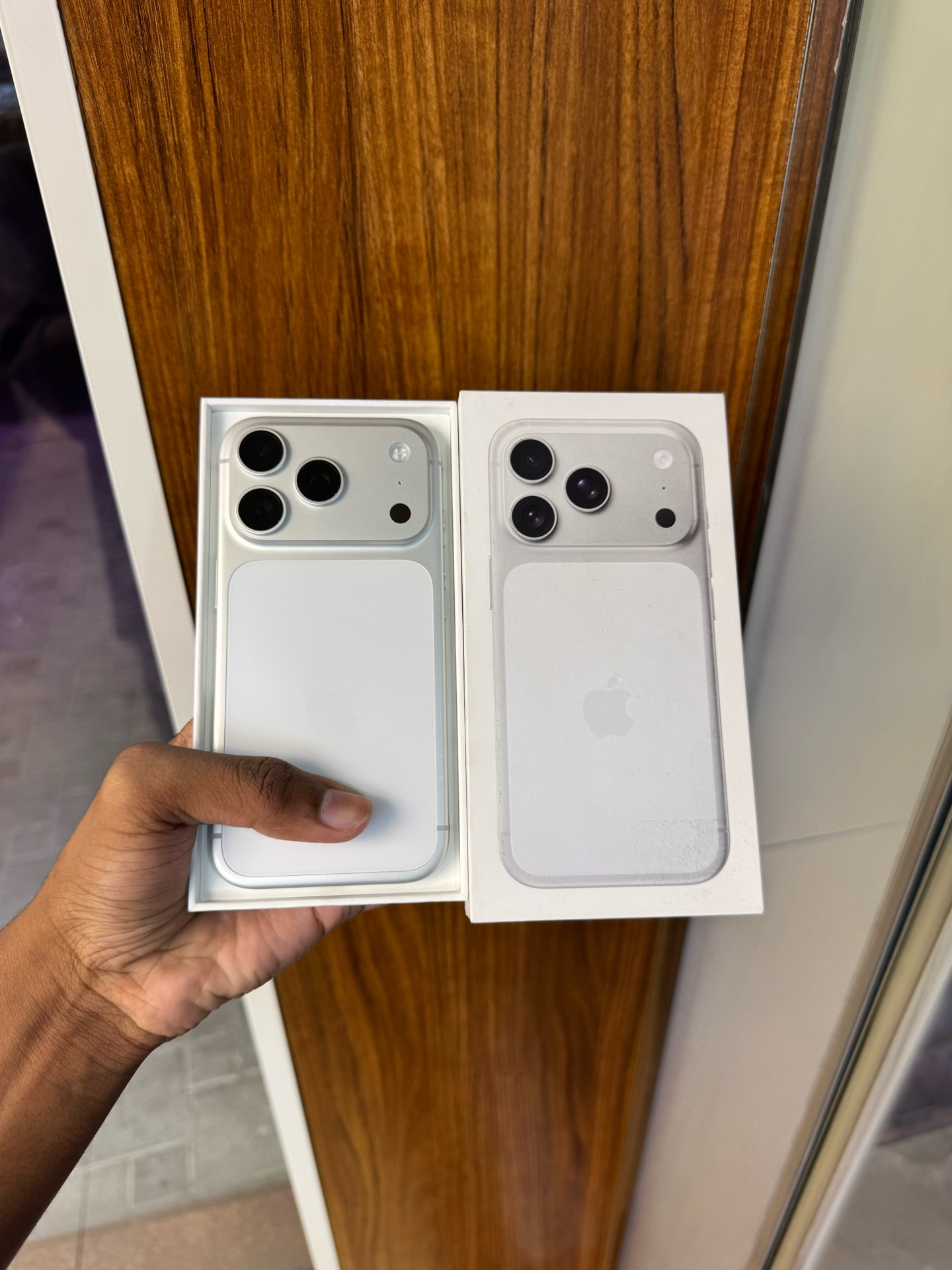 آيفون 17 برو 512 جيجابايت شريحة eSIM - Image 2