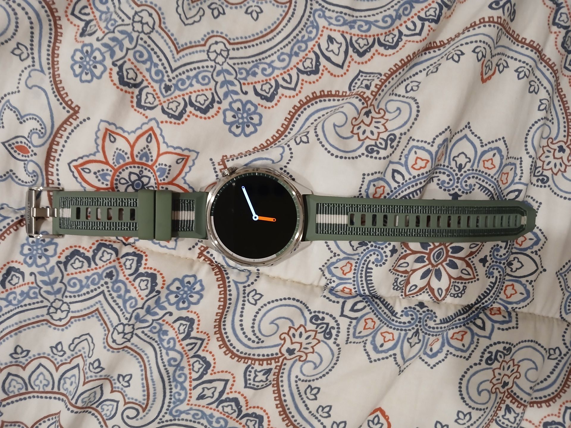 Huawei watch gt 6 with free extra strap and 2 year warranty  - Image 3