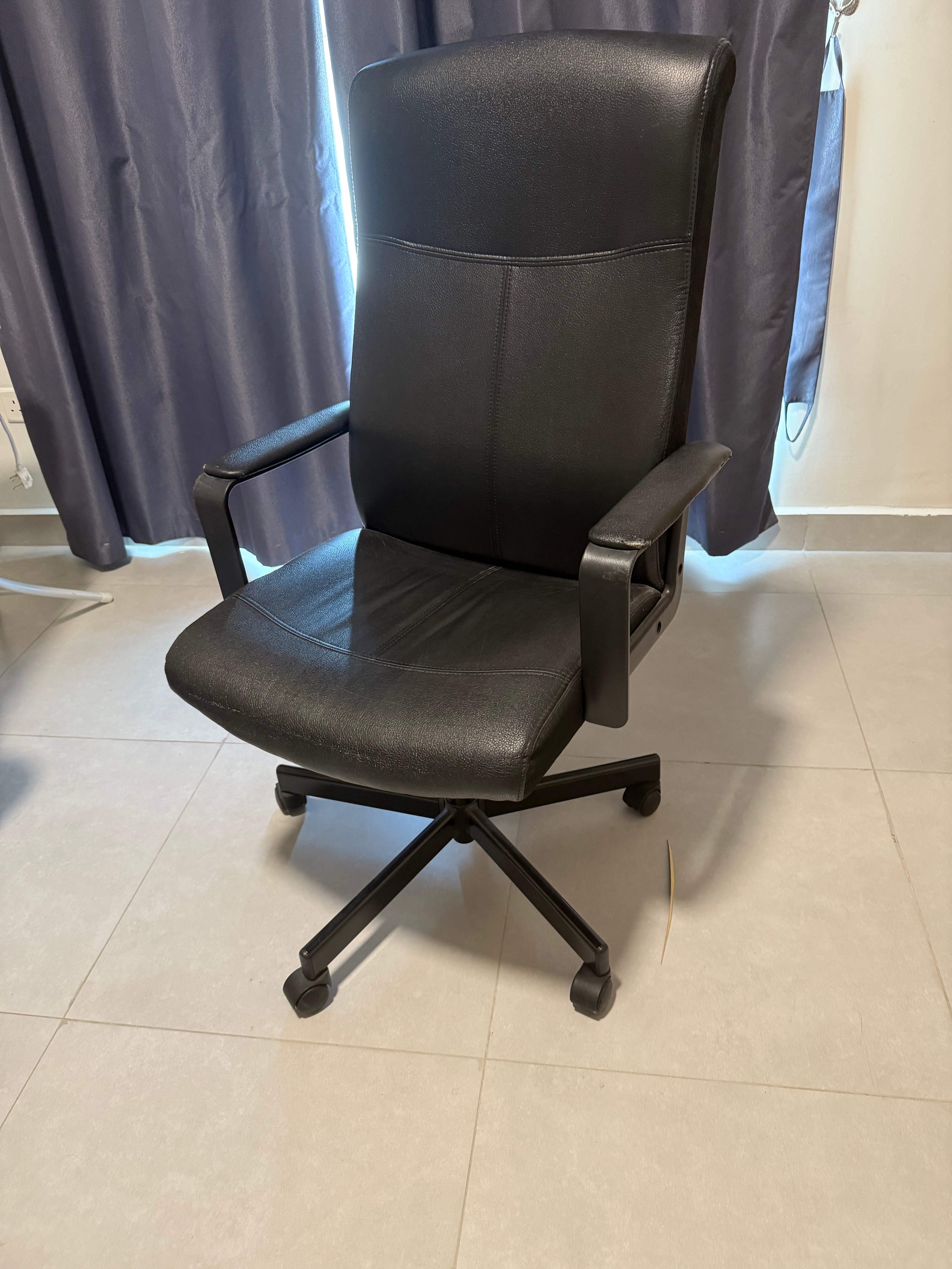 Location Barwa Madinatna IKEA office chair  - Image 6