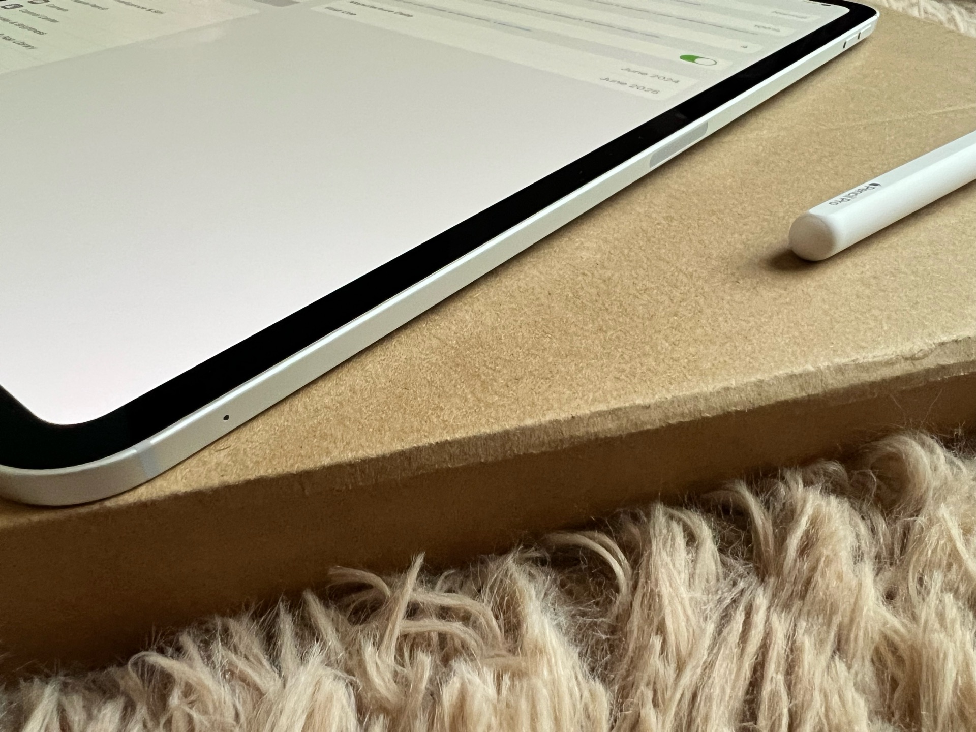 Apple iPad Pro M4 13” 2TB 5G Pencil - Image 6