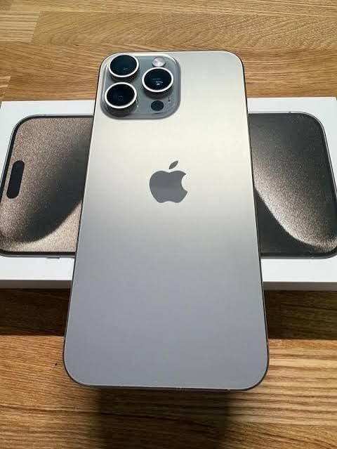 Apple iPhone 15 Pro Max 256GB - Image 2