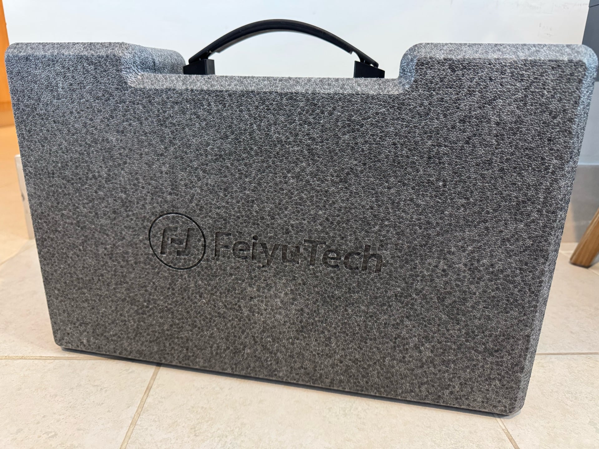 FeiyuTech AK2000 3-Axis Gimbal Stabilizer — Barely Used - Image 2