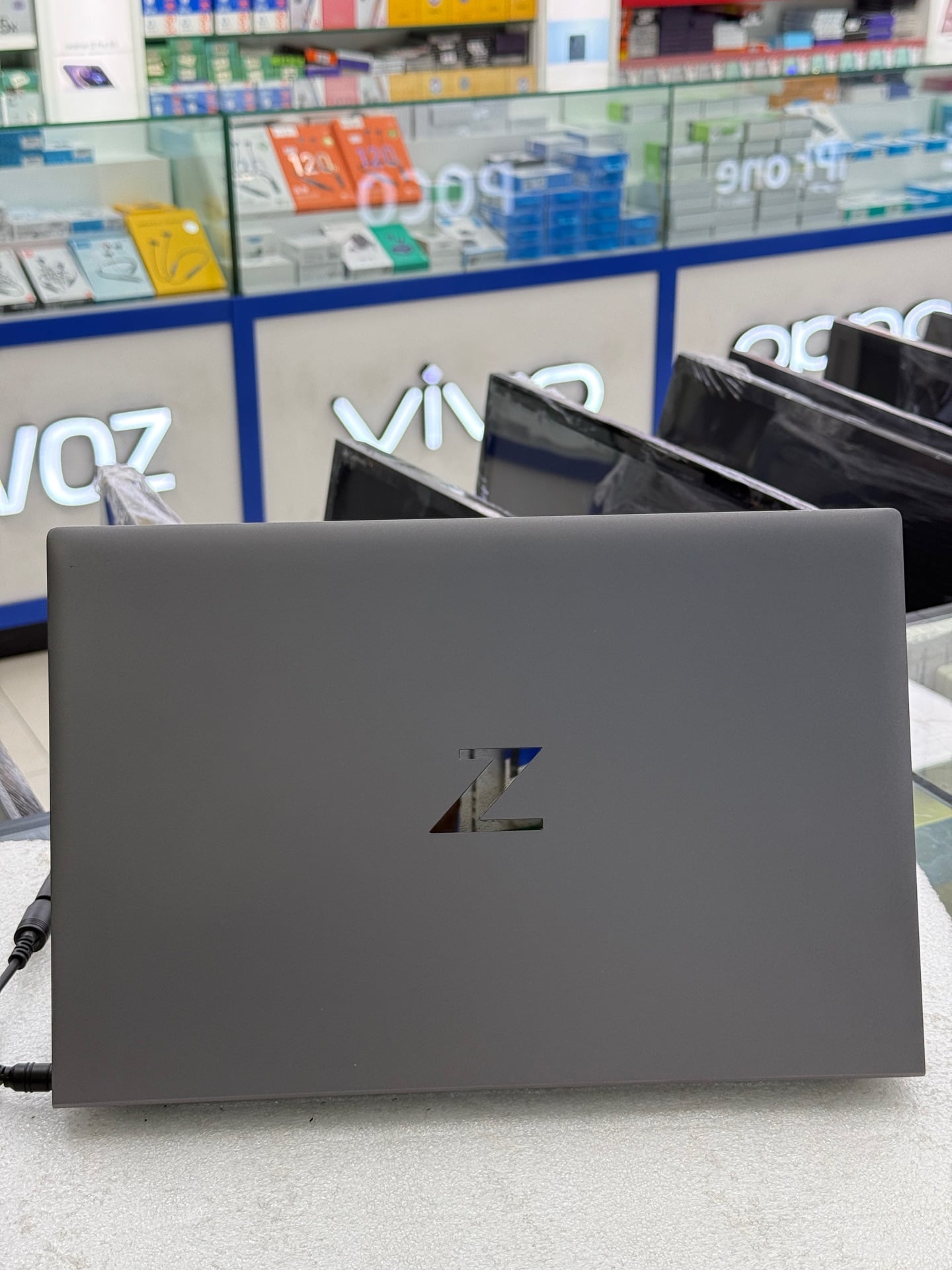  HP Z-Book Firefly 14 G8 Workstations i7 - 11th Gen - Image 4