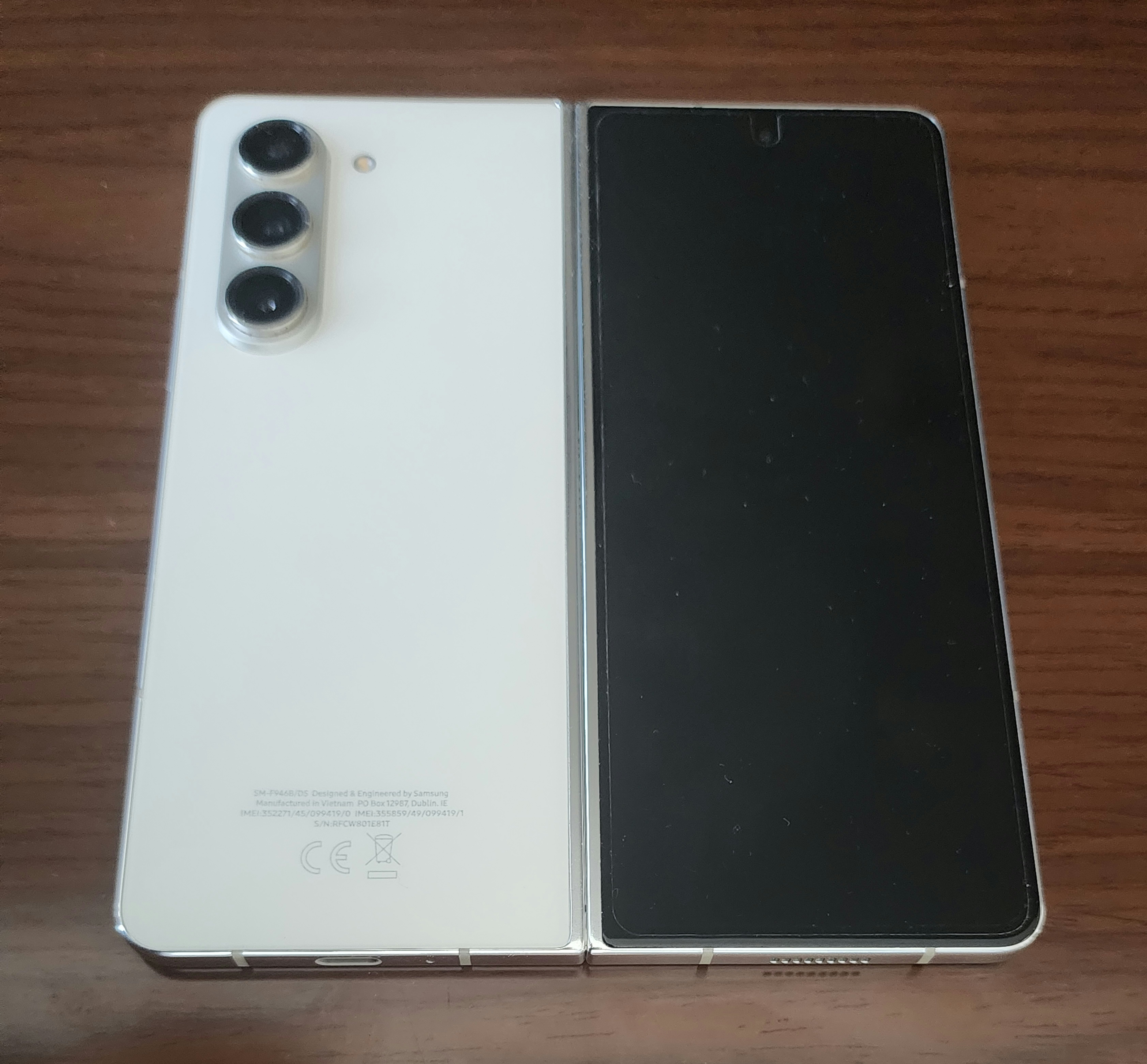 Galaxy Z Fold5 512GB Cream - Image 4