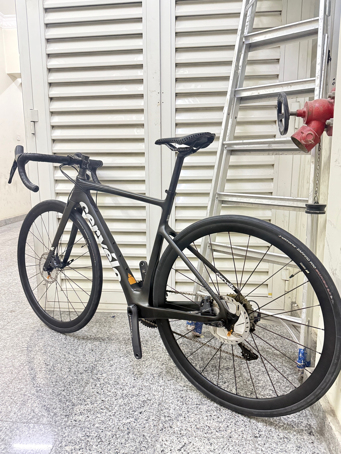 Cervelo Caledonia 2023 Carbon Roadbike Small - Image 3