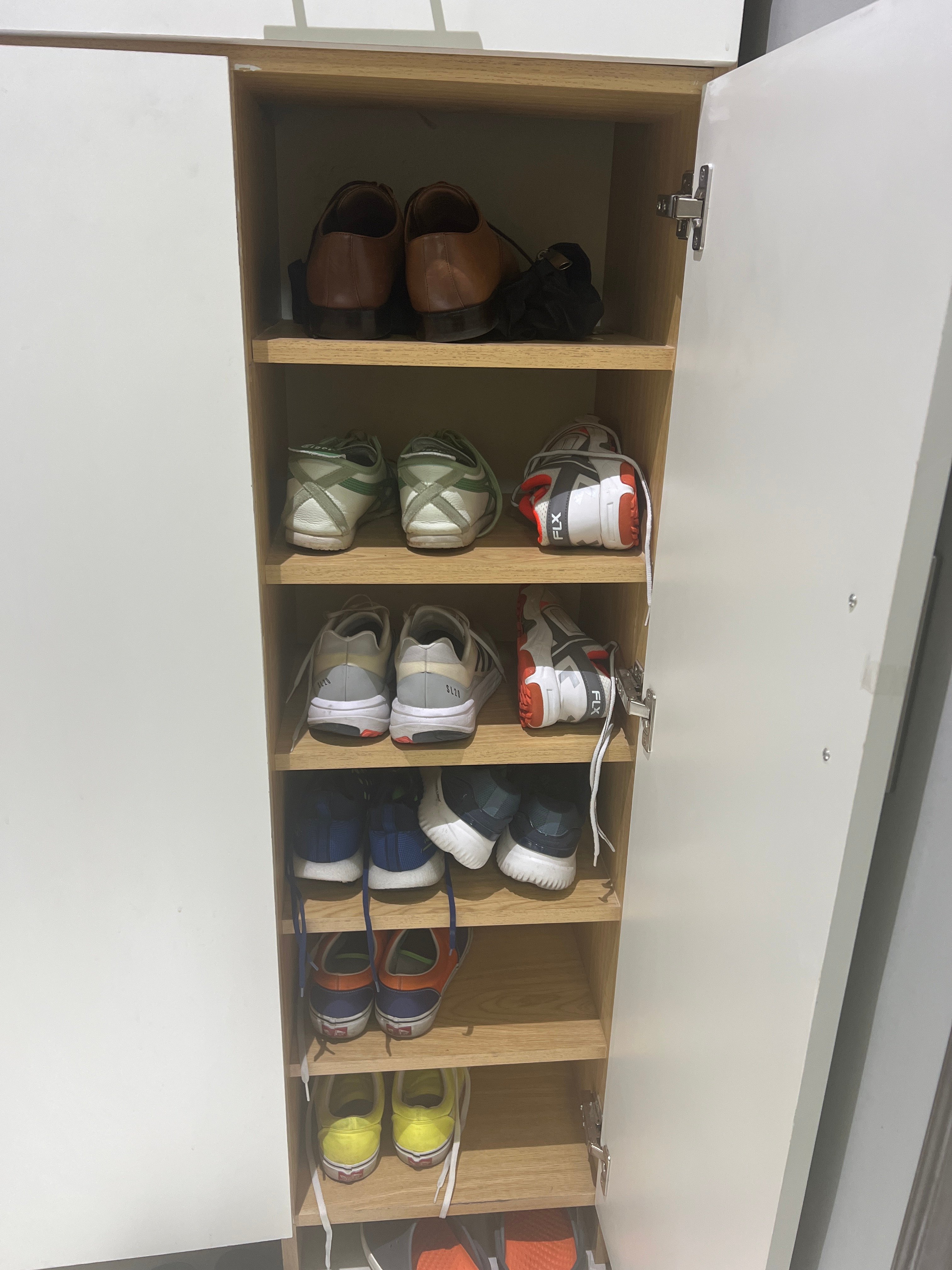Footwear shelf - Image 3