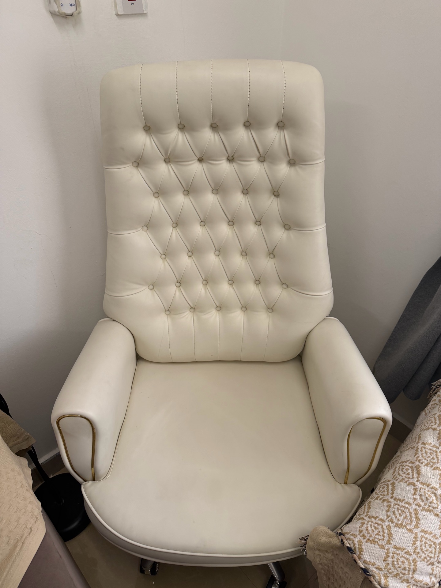 Office Luxury Big Chair - Image 2