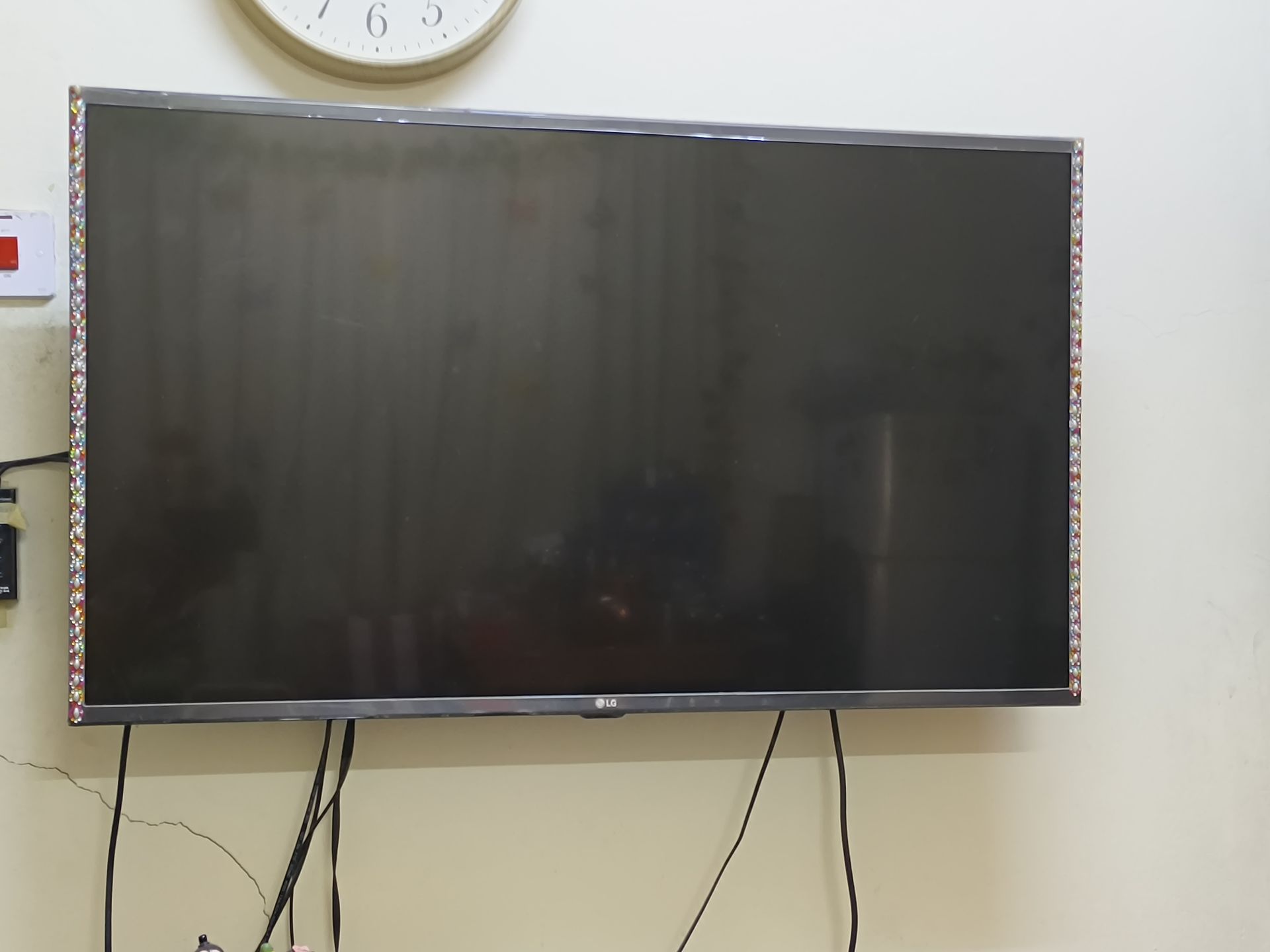 LG 43 inch UHD 4K Smart LED - Image 1