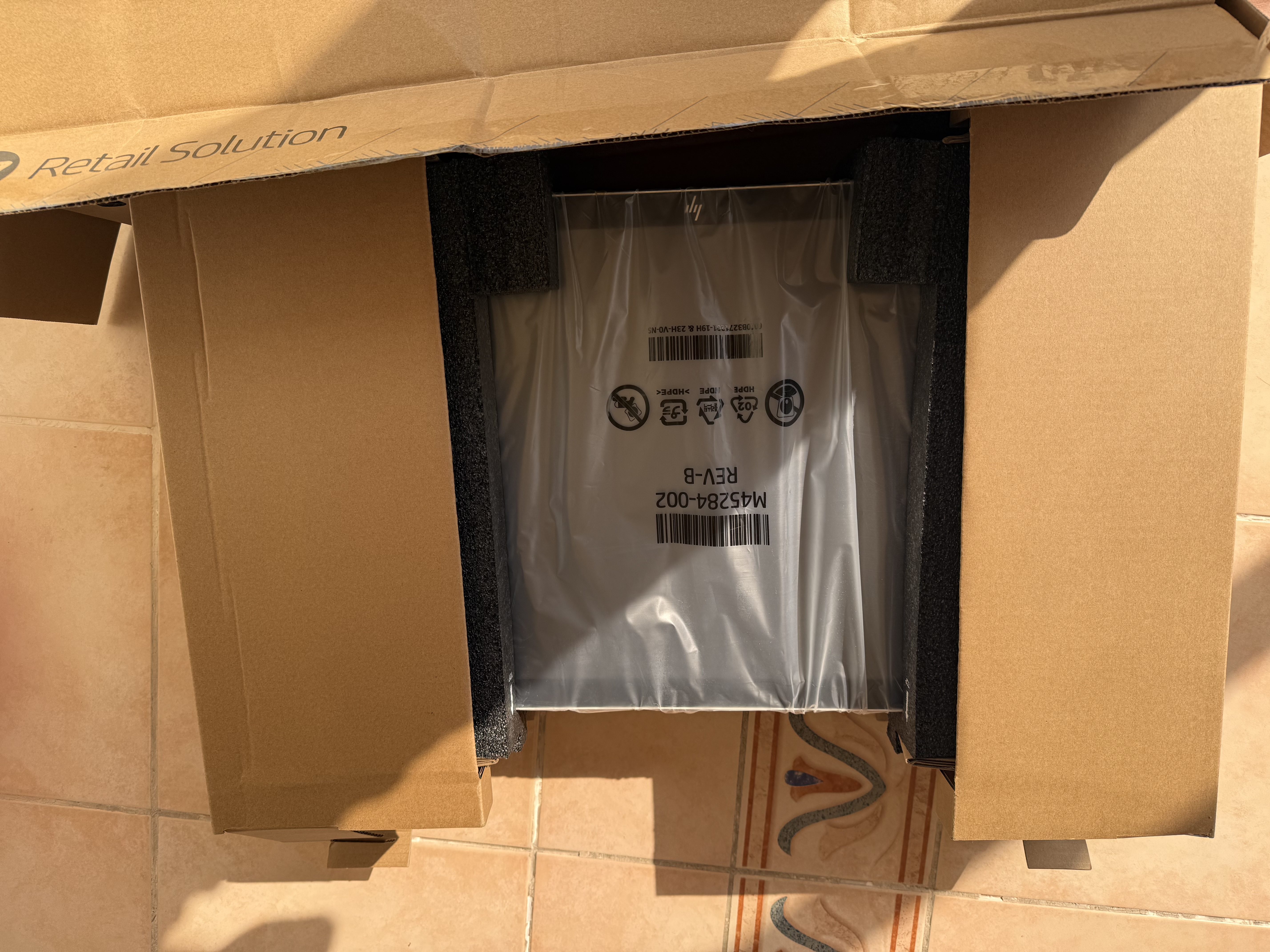 brand new Engage One Pro 23.8  - Image 7