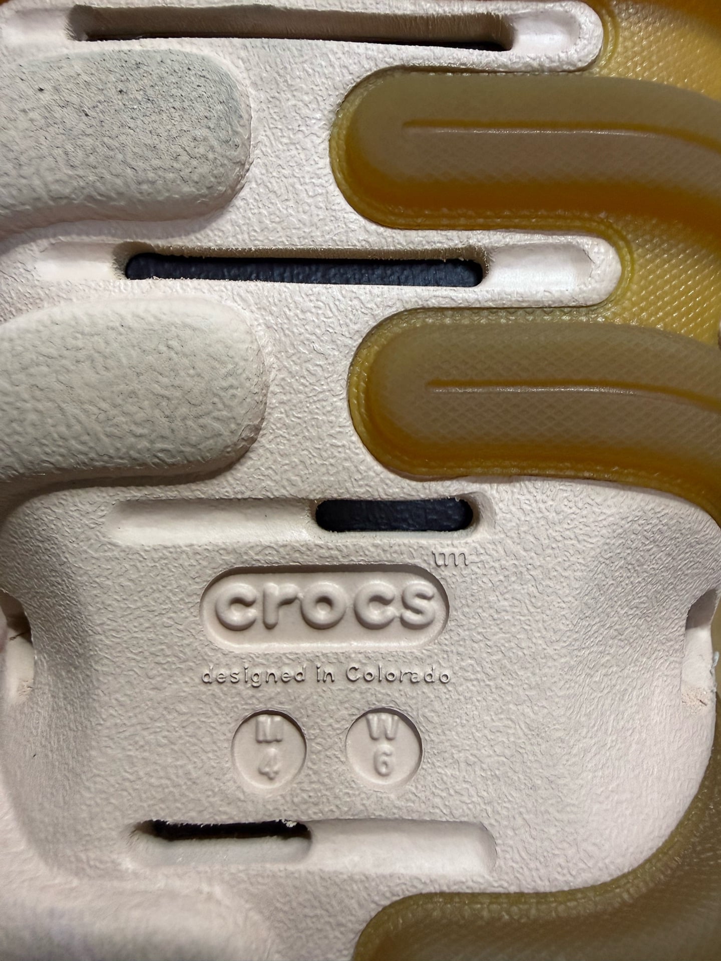 Crocs unisex foot wear  - Image 6