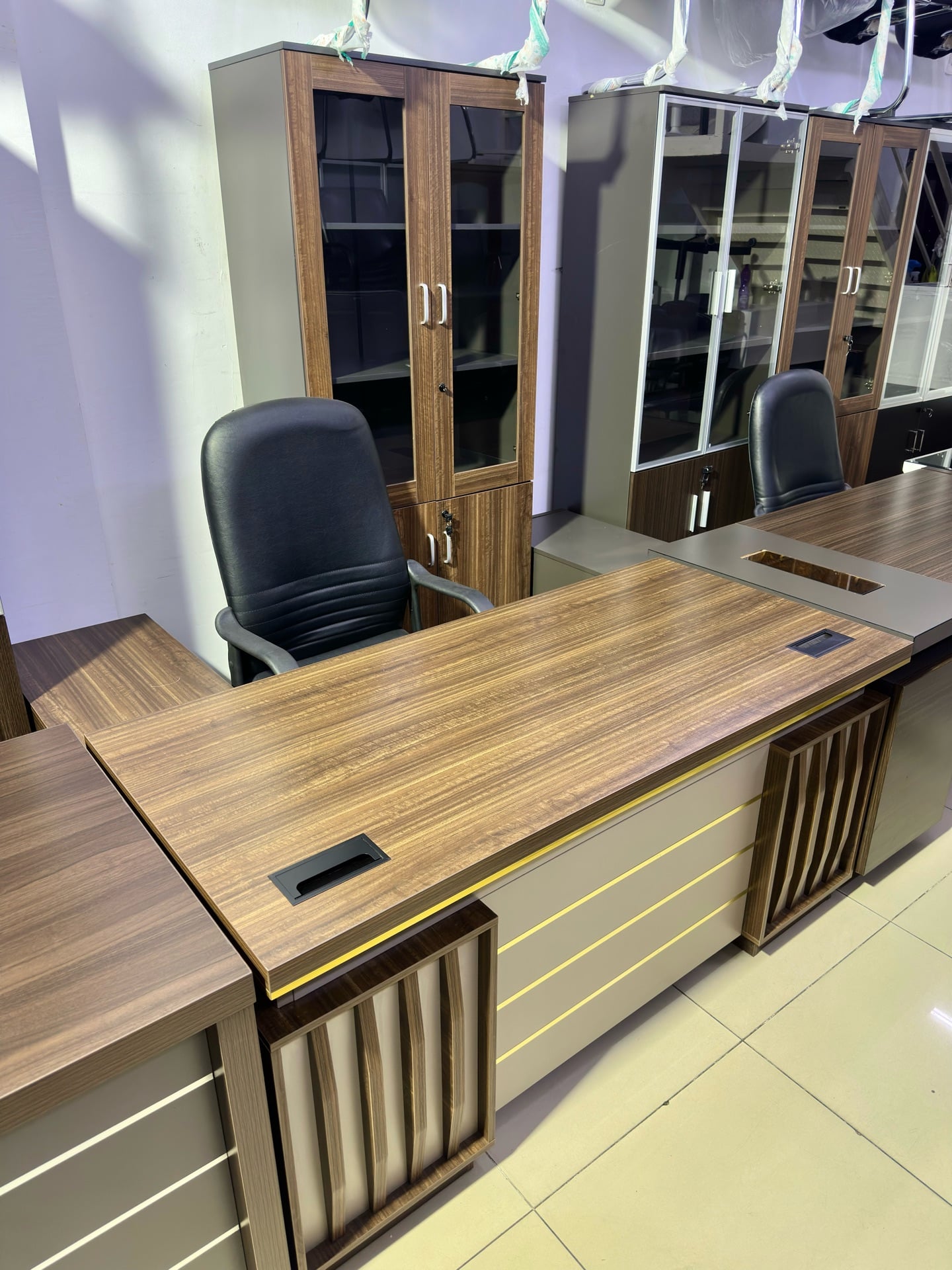 Used Office Furniture Sale Call — 33087737 - Image 3