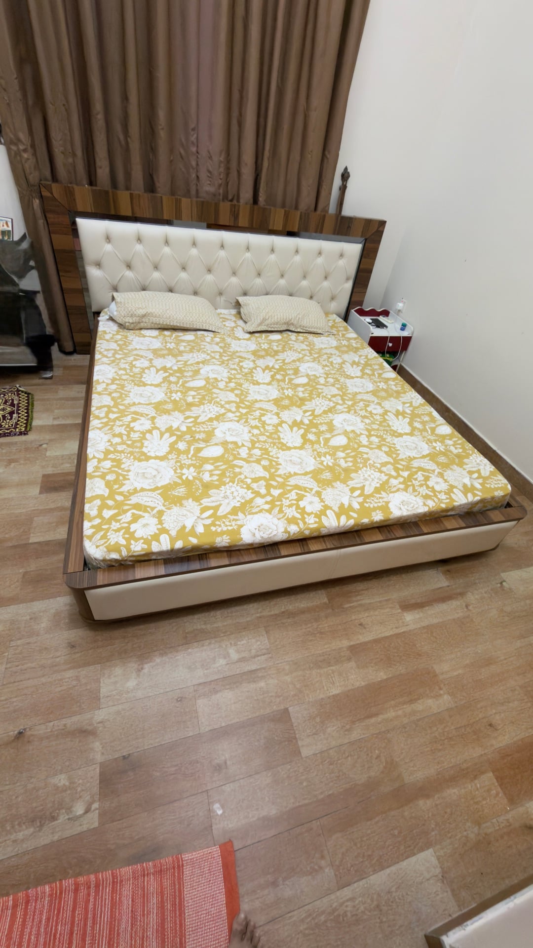 Bed with mattress for sale - Image 1