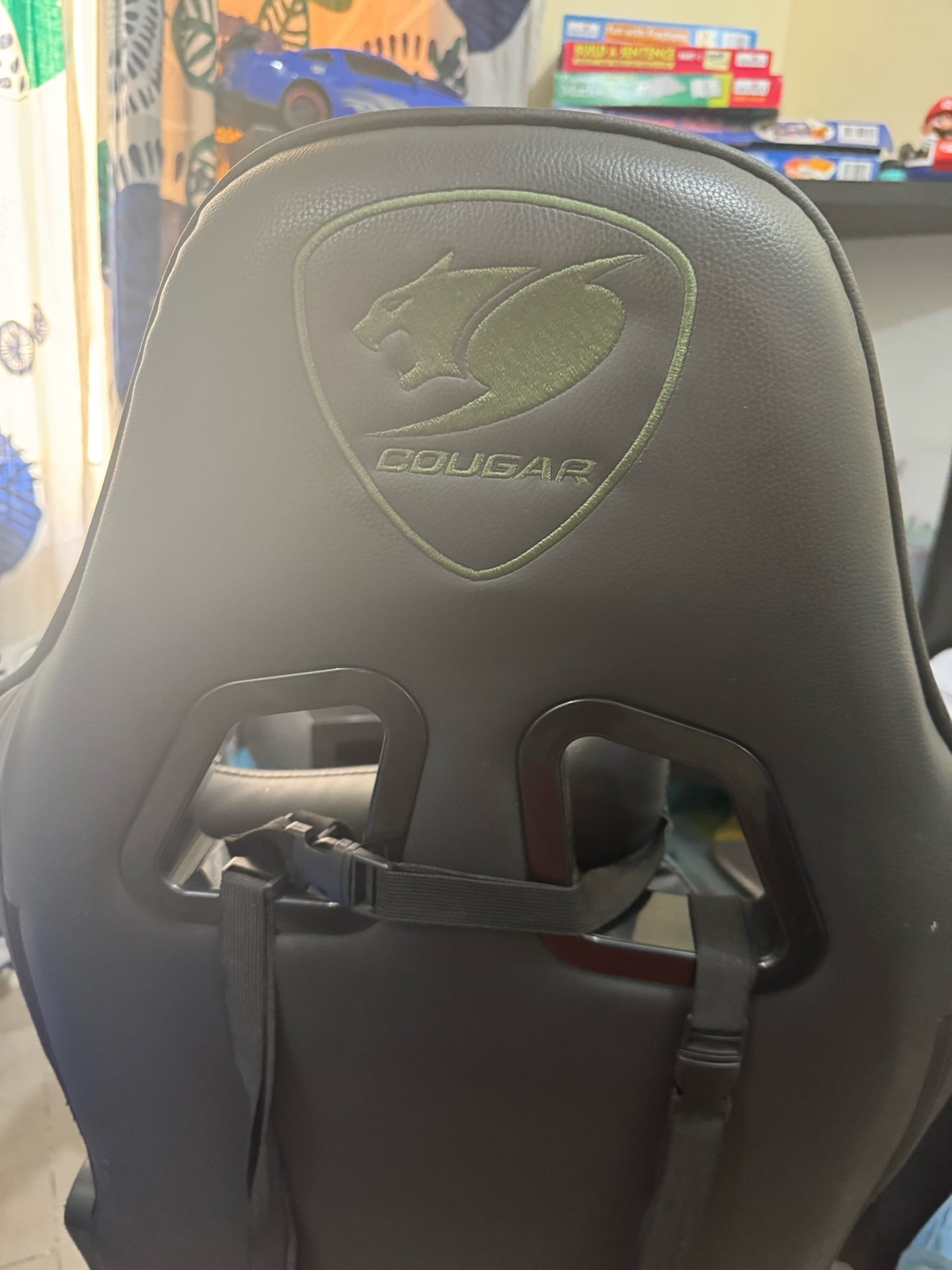 Cougar gaming chair - Image 4