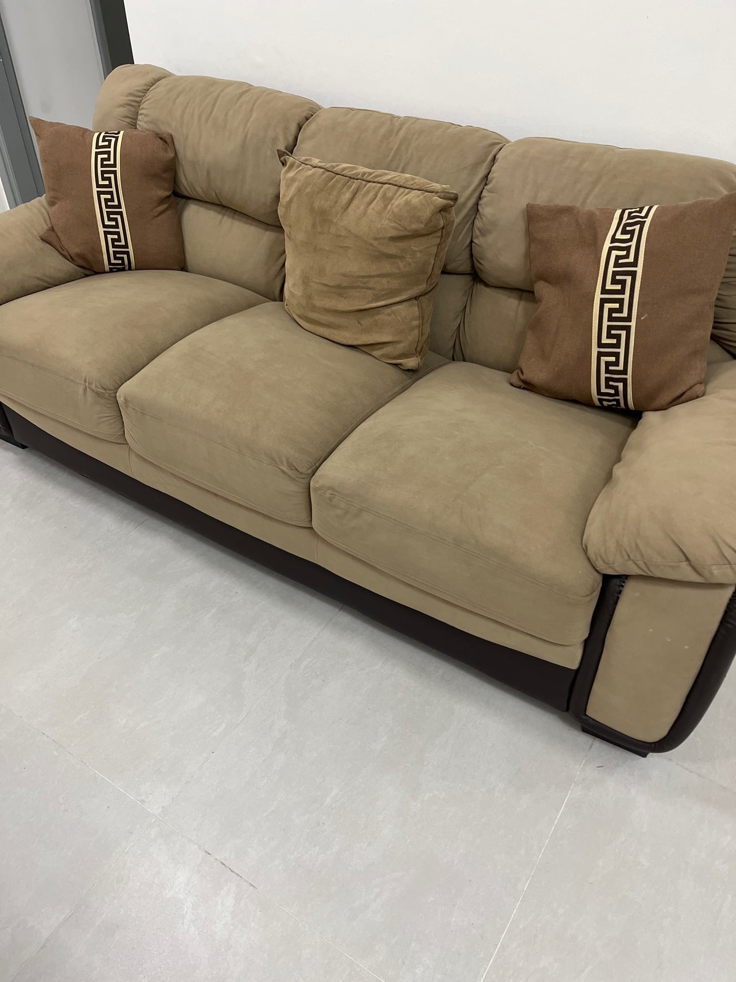 Pan home sofa - Image 4