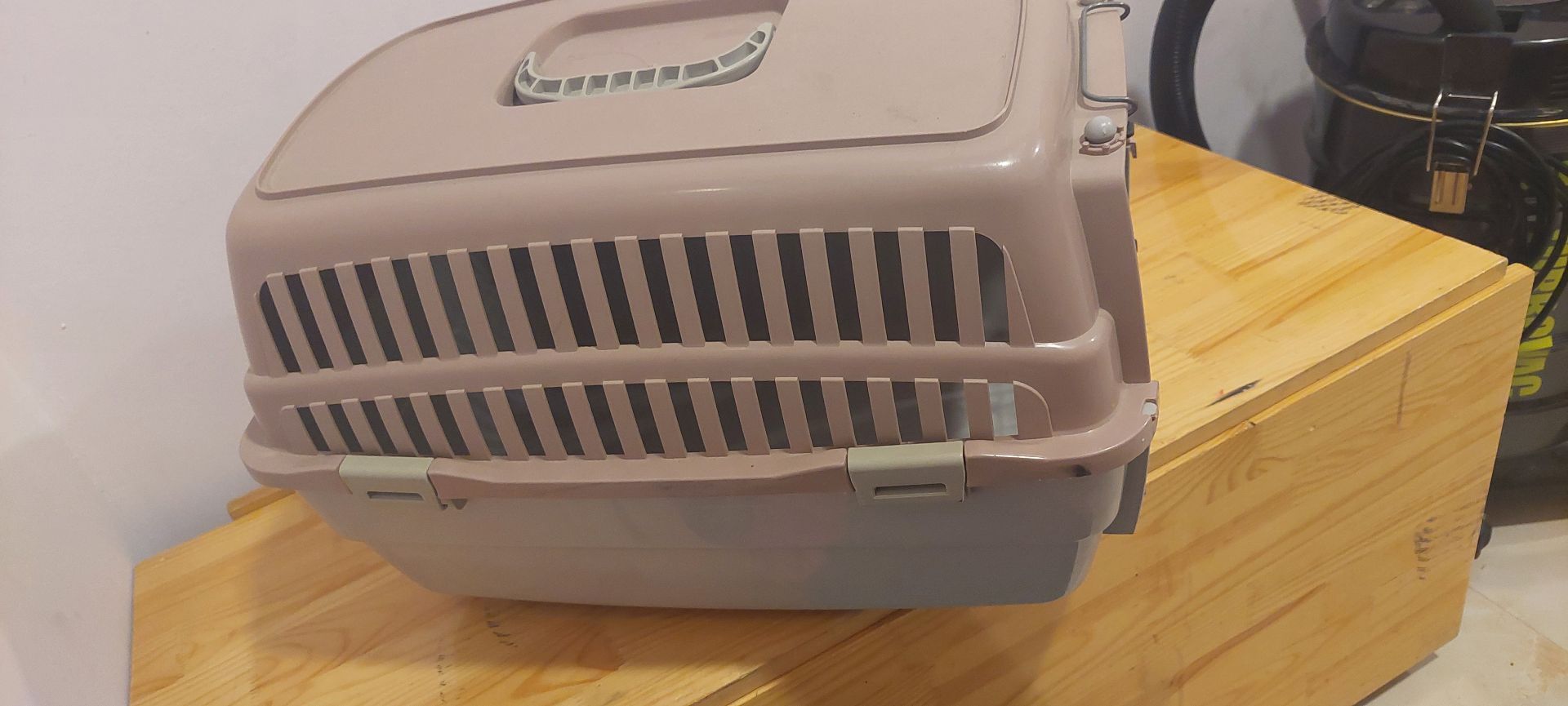 Dog/Cat cage/carrier - Image 5