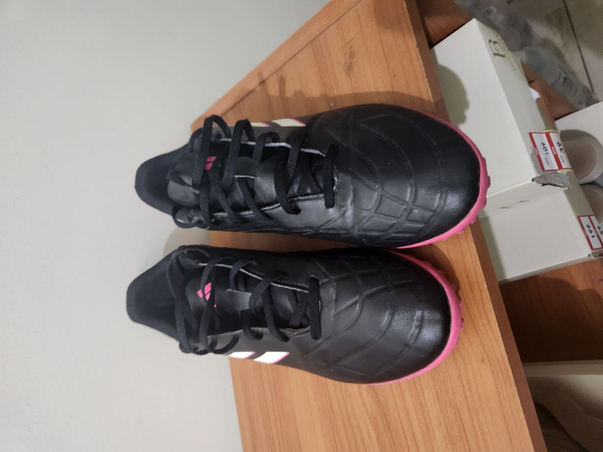 Football boots - Image 6