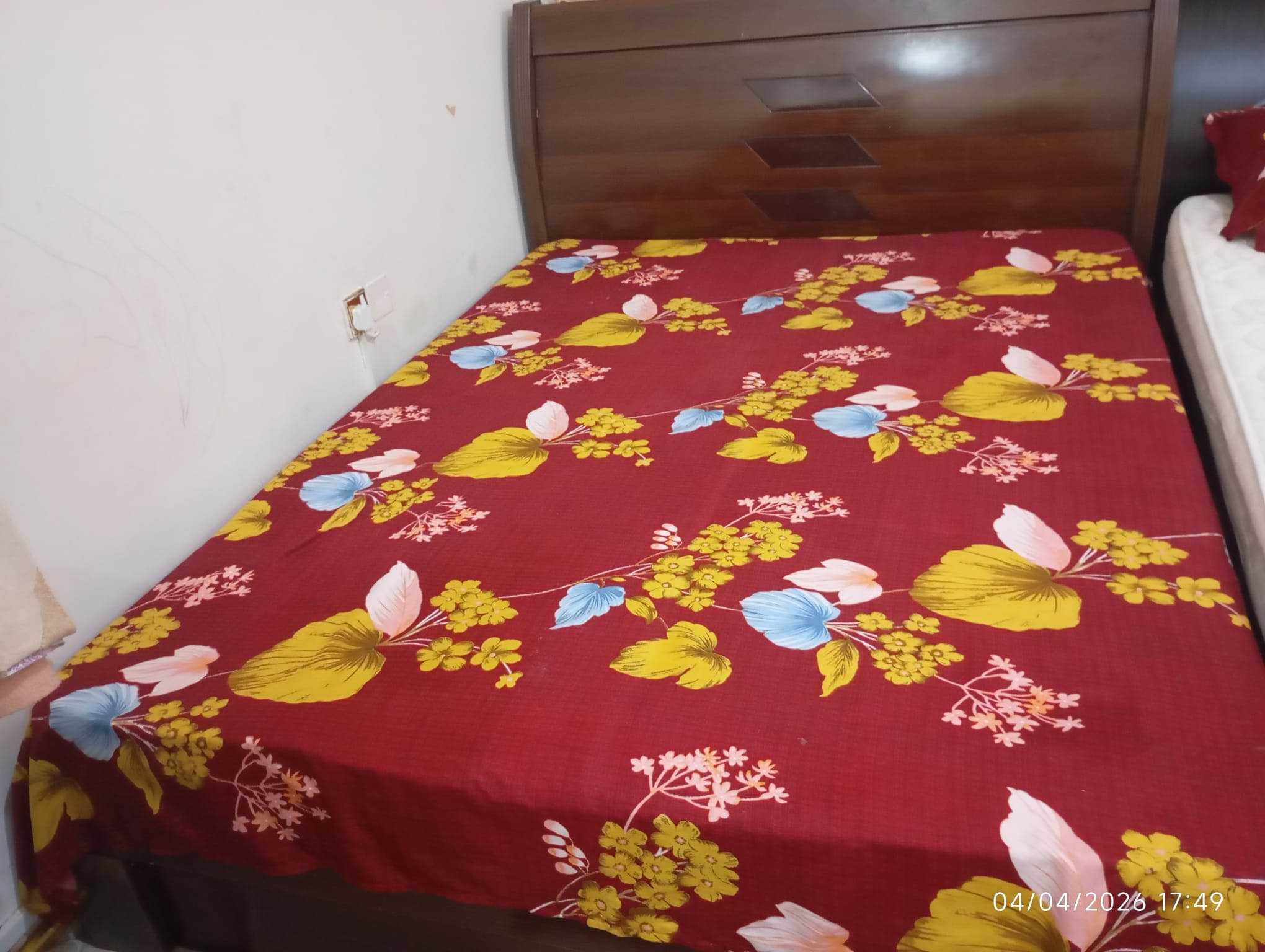 Queen Size Bed With Mattresses For Sale low price - Image 2