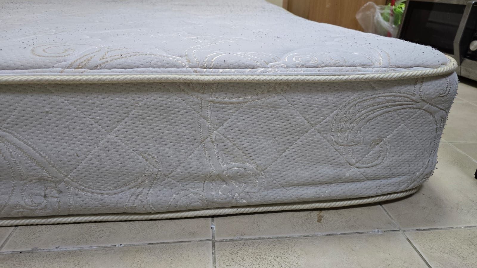 King size mattress  - Image 4