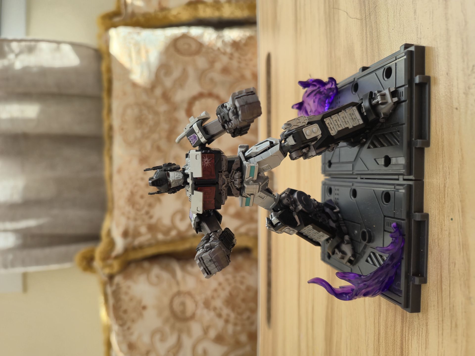 (USED) Transformers Classic Class 08 - Nemesis Prime - Rise of the Beasts - Image 2