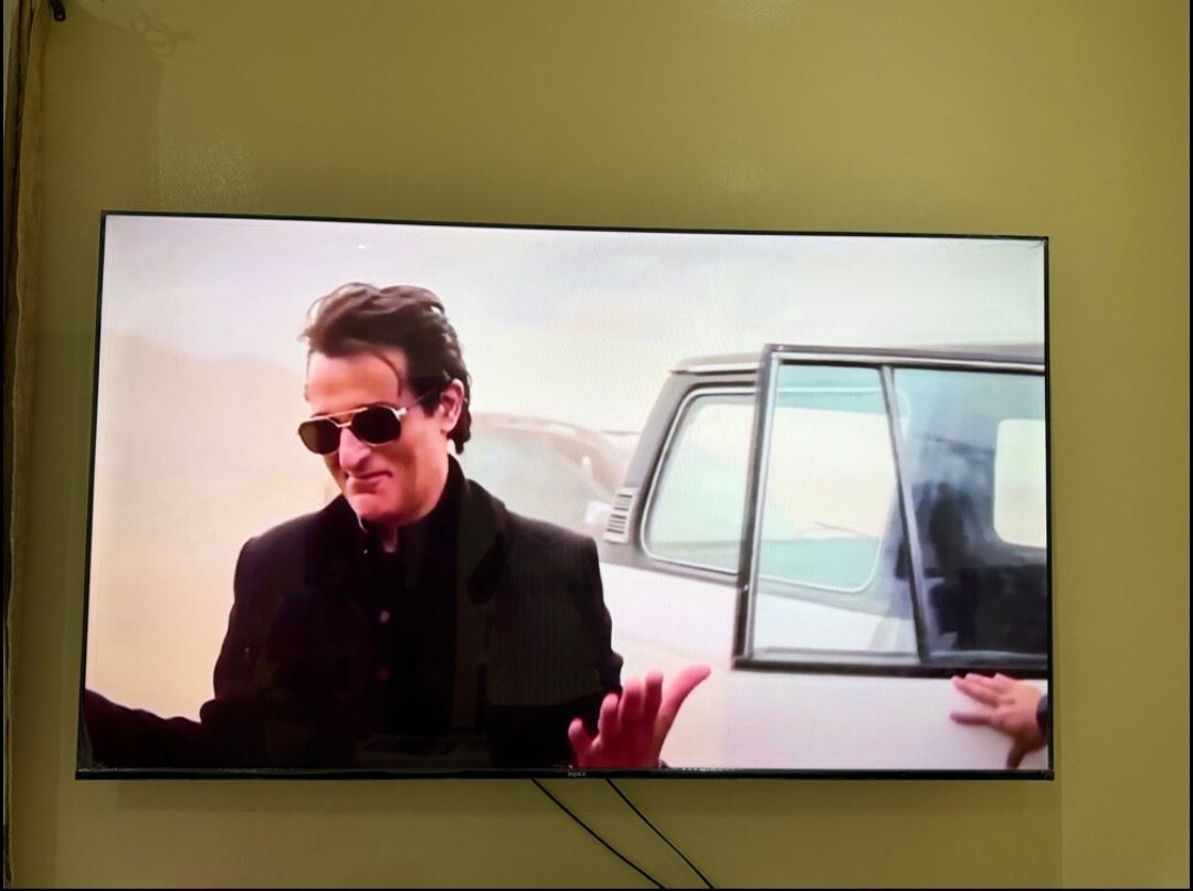 Smart tv 4k 70 intch big screen screen  - Image 3