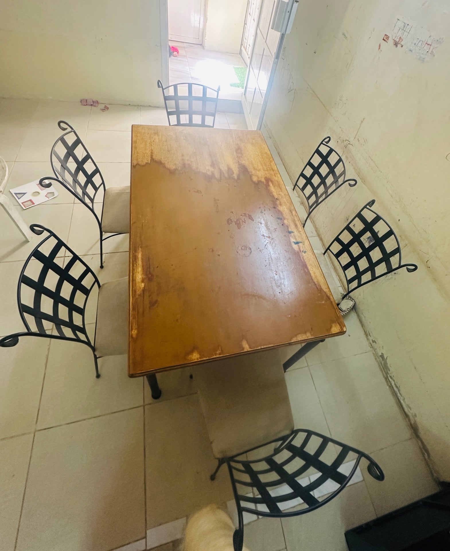 Table with chair - Image 2