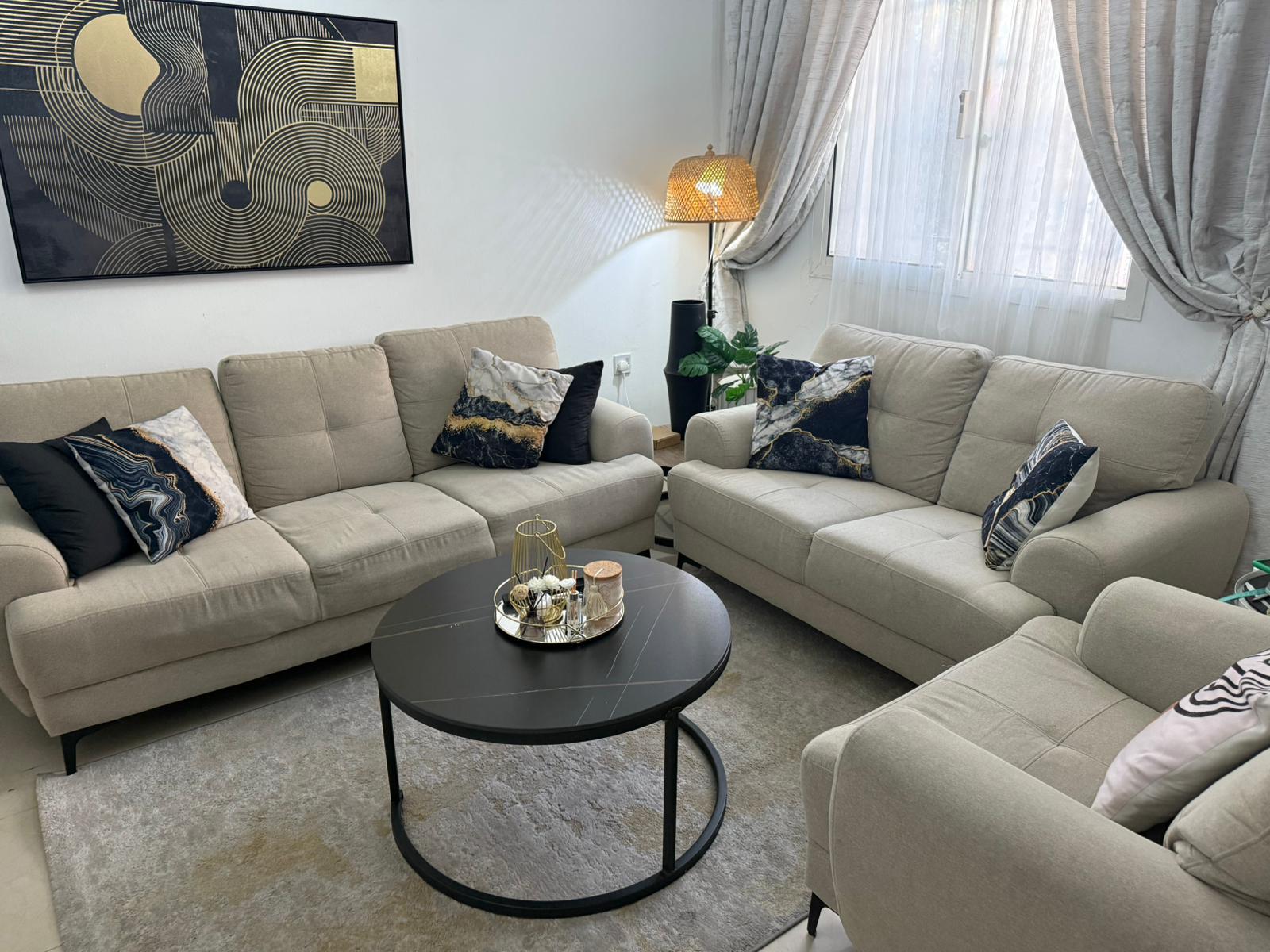 High-Quality Sofa Set - Mint Condition - Image 4