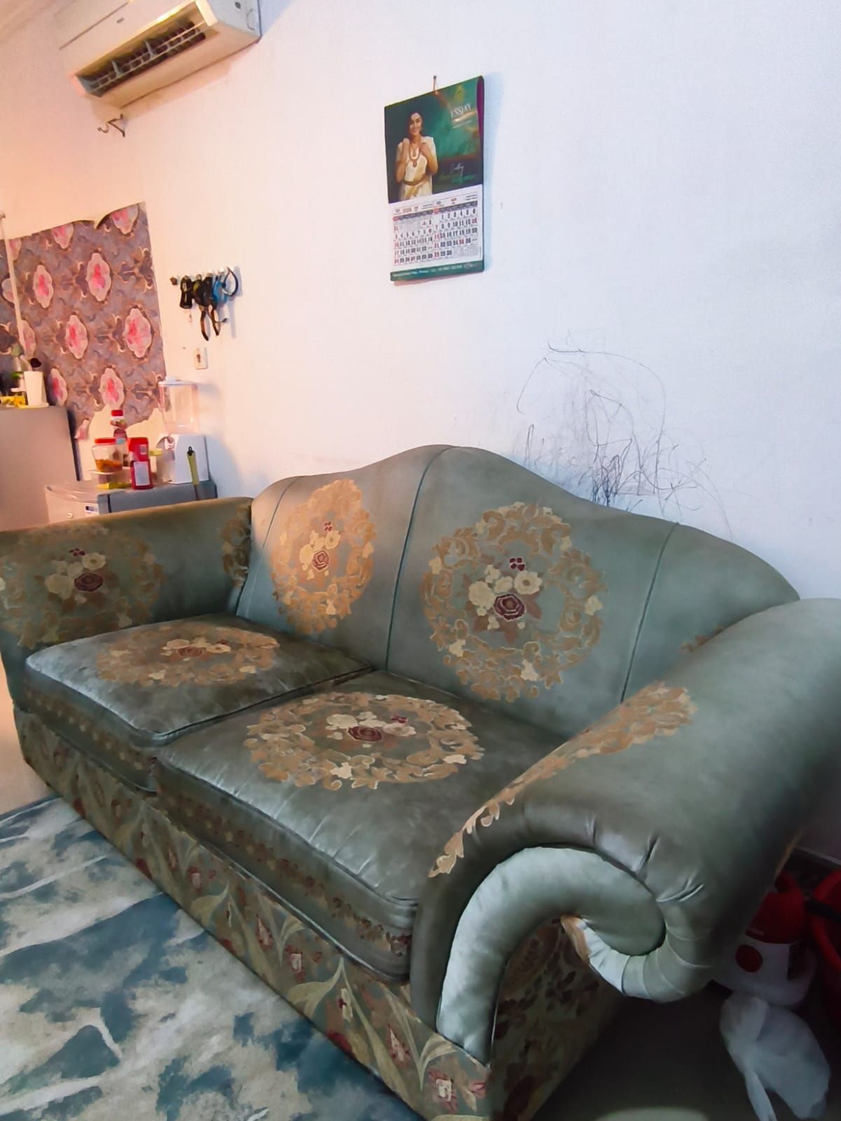 SOFA - Image 4