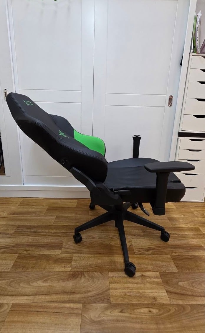 Razer Edition Tarok Ultimate Gaming Chair by Zen - Image 6