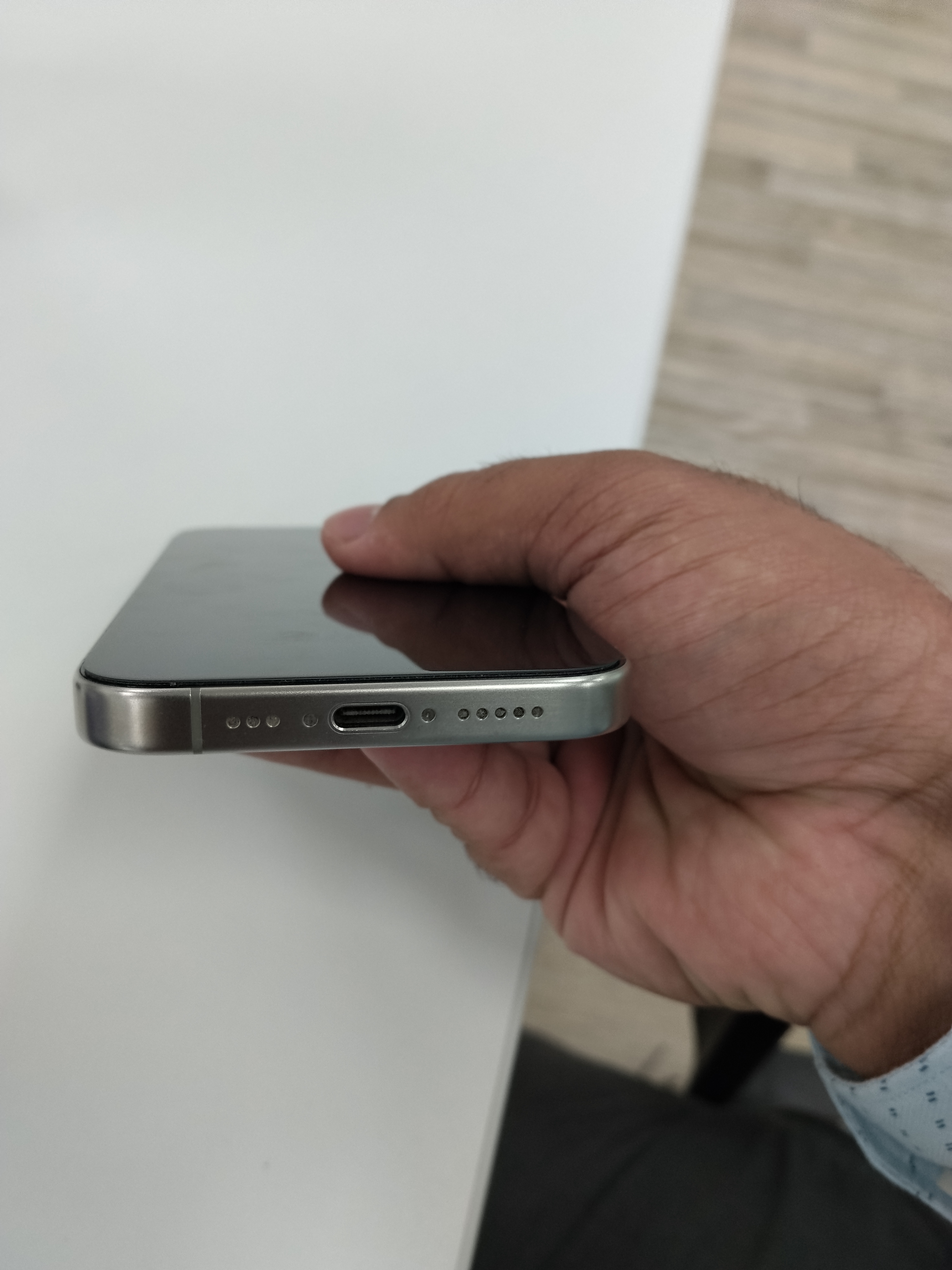 Iphone 15 pro 256 GB - Image 4