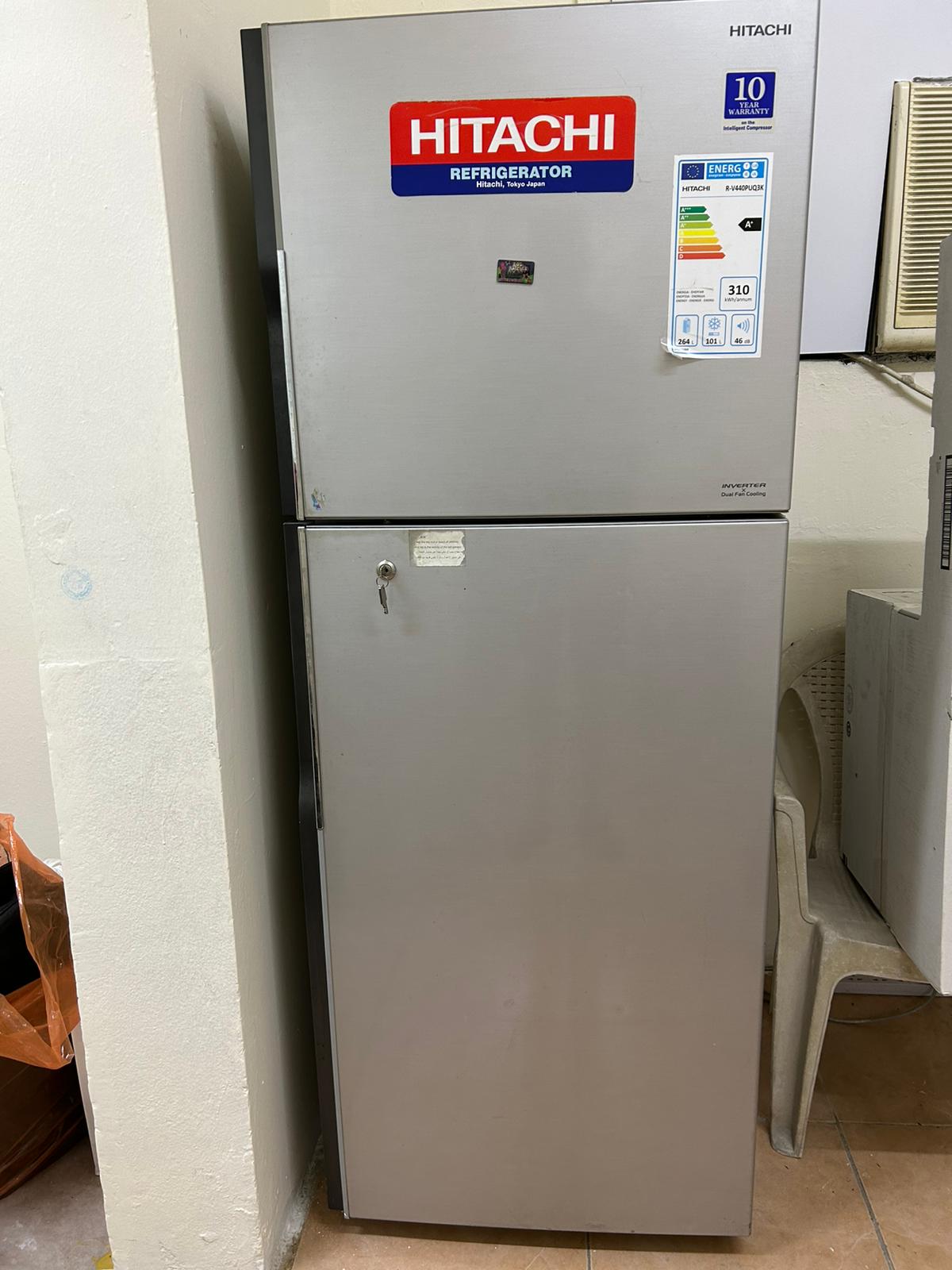 Hitachi 264 litres Refrigerator in Great Condition for Sale - Image 1