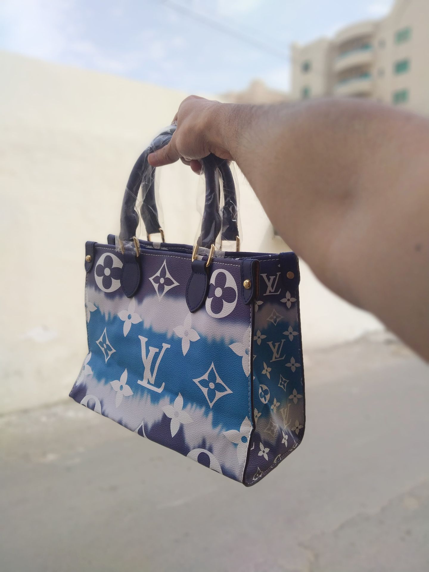 LOUIS VUITTON WOMEN'S BAGS - Image 8