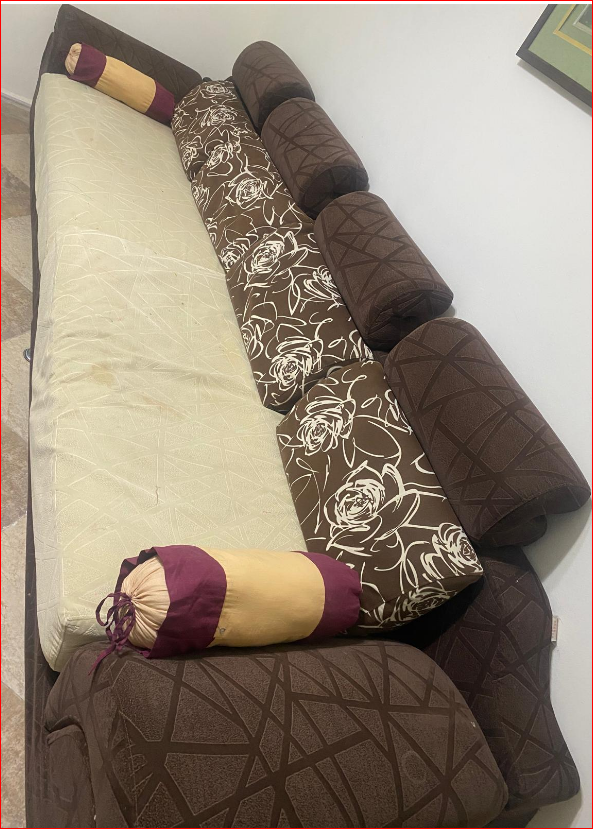 Delux Sofa 4 seater from Home Center - Image 2