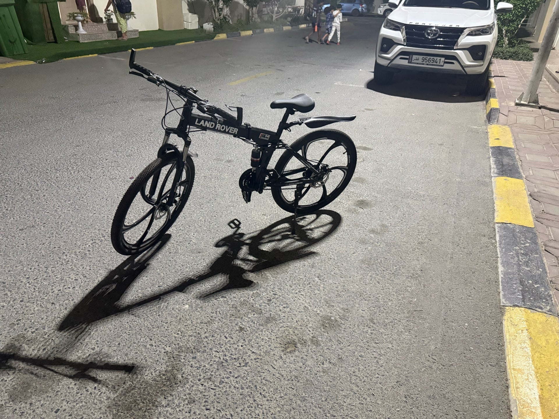 Land Rover Alloy Cycle - Image 1