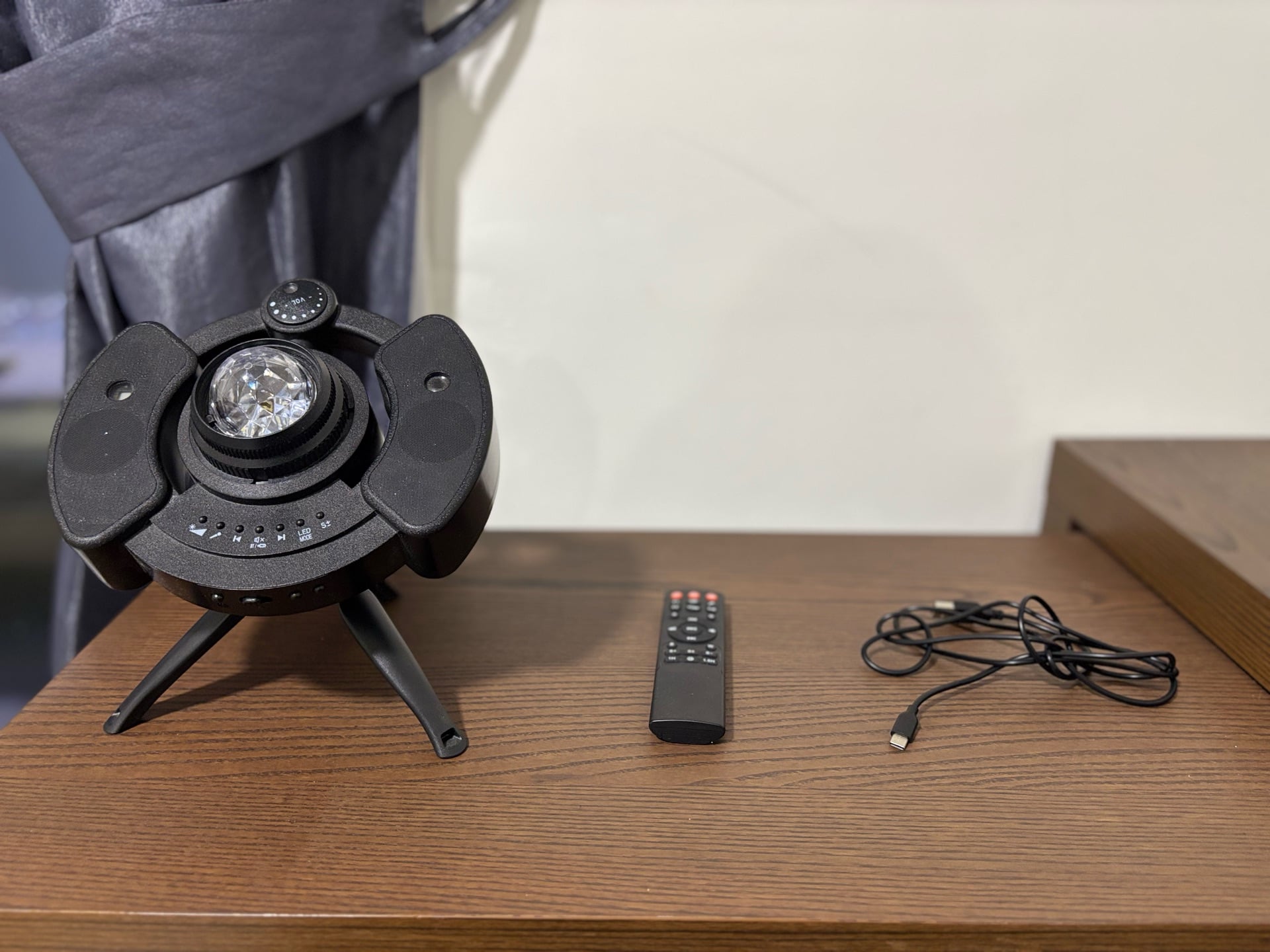 Galaxy light/starlight projector with built in speaker and remote control - Image 1