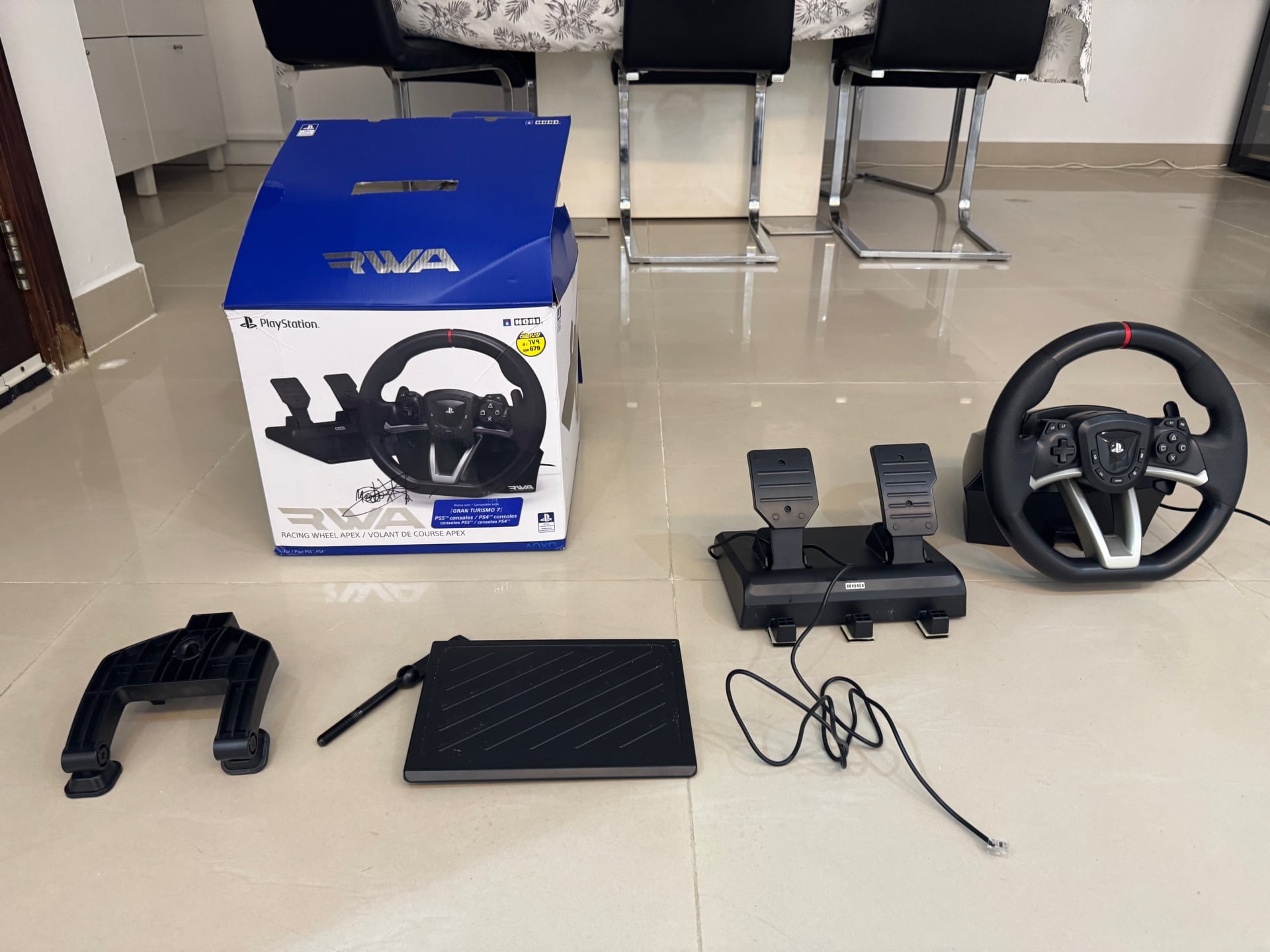 Steering wheel  - Image 7