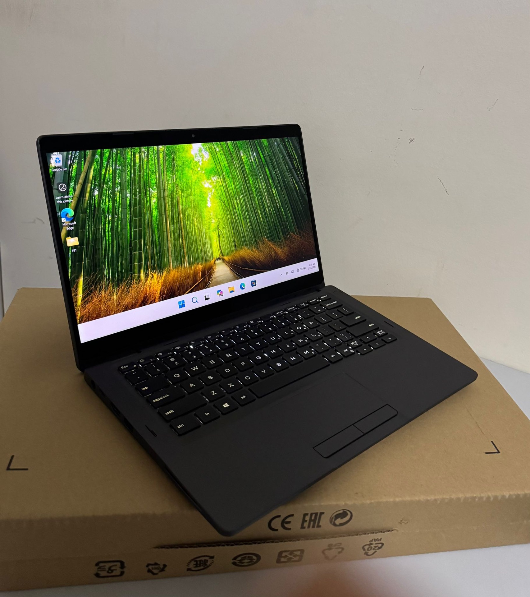  Dell Latitude 5300 2-in-1 Laptop 🌏 Intel Core i5 Processor (8th Generation) - Image 3