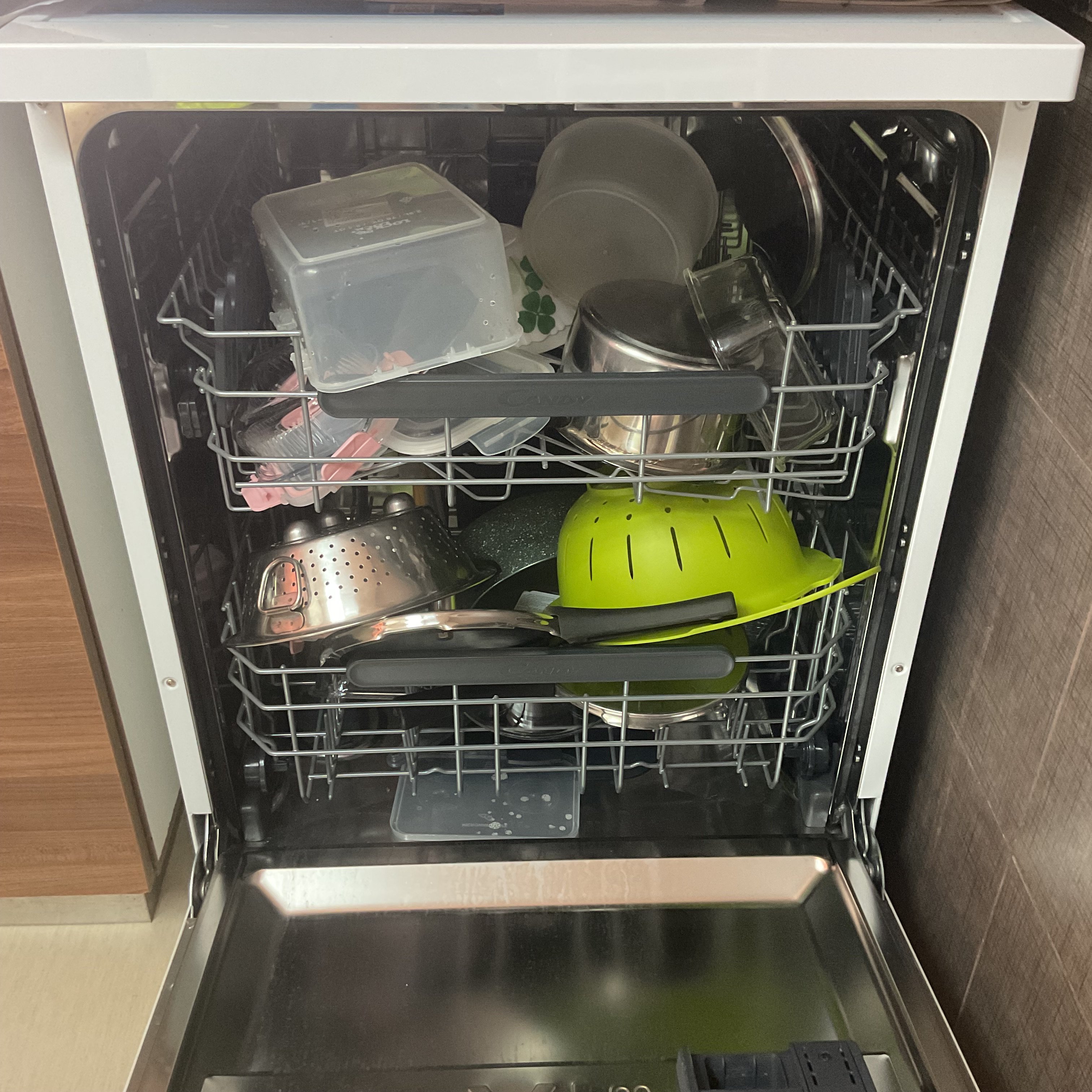 Candy Dishwasher for Sale - Image 3