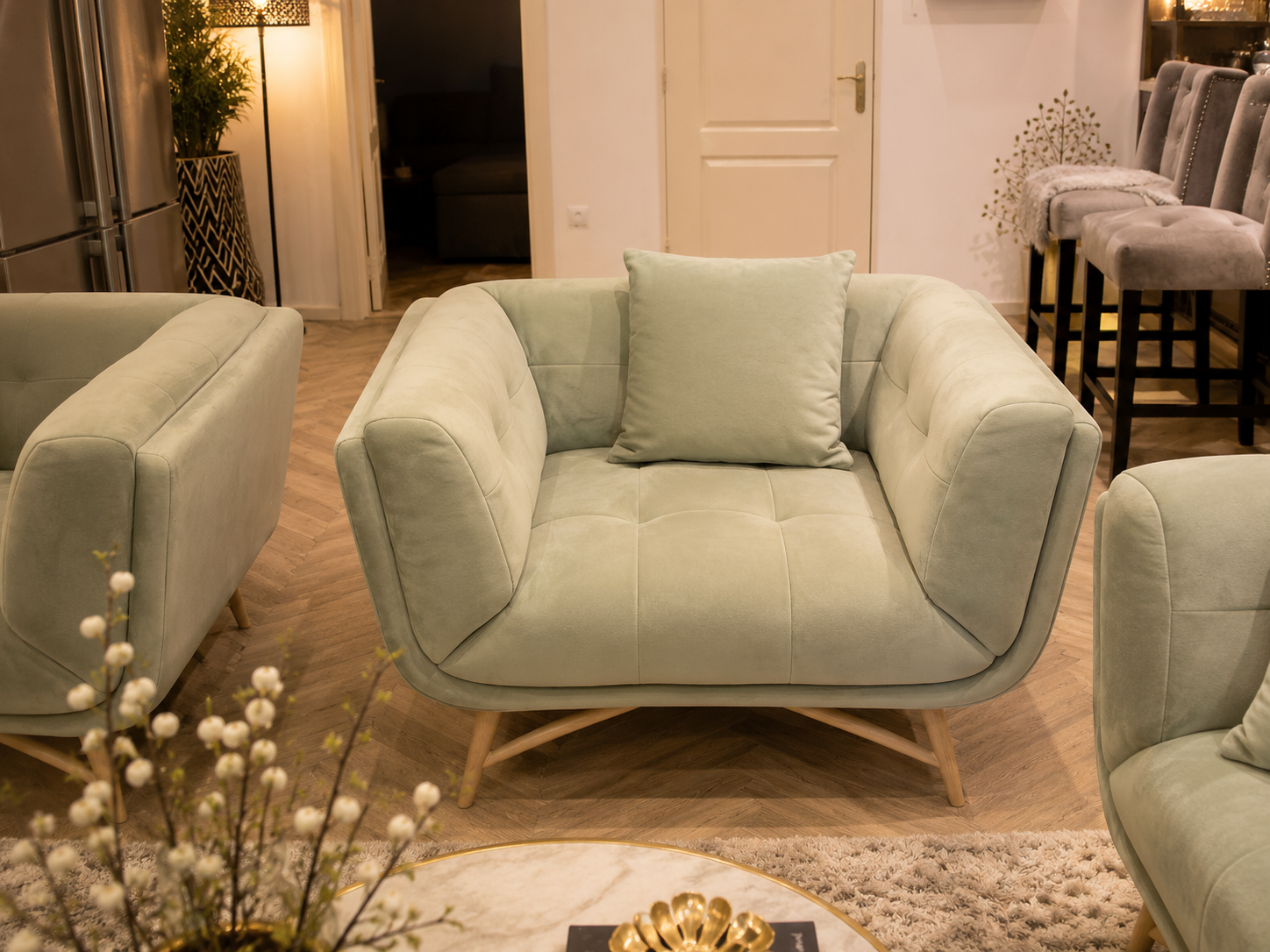 Homes r us 9 seater - Image 4