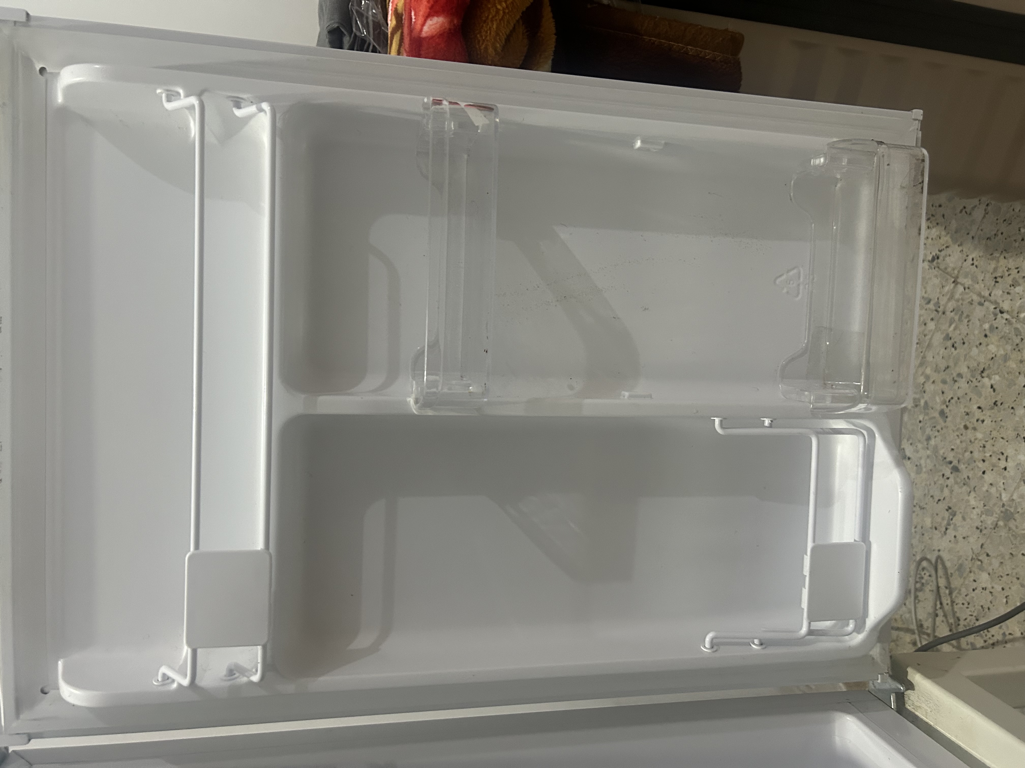 Mini refrigerator for sale - Image 4