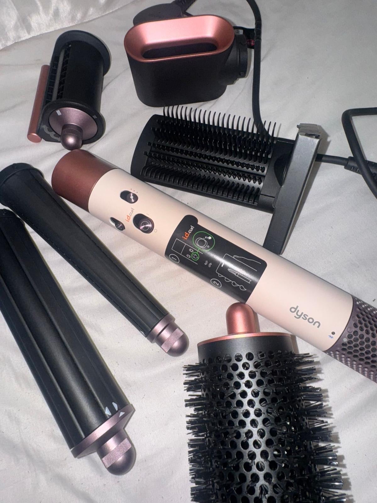 Dyson Airwrap / multi styler and dryer straight +wavy / Womens - Image 2