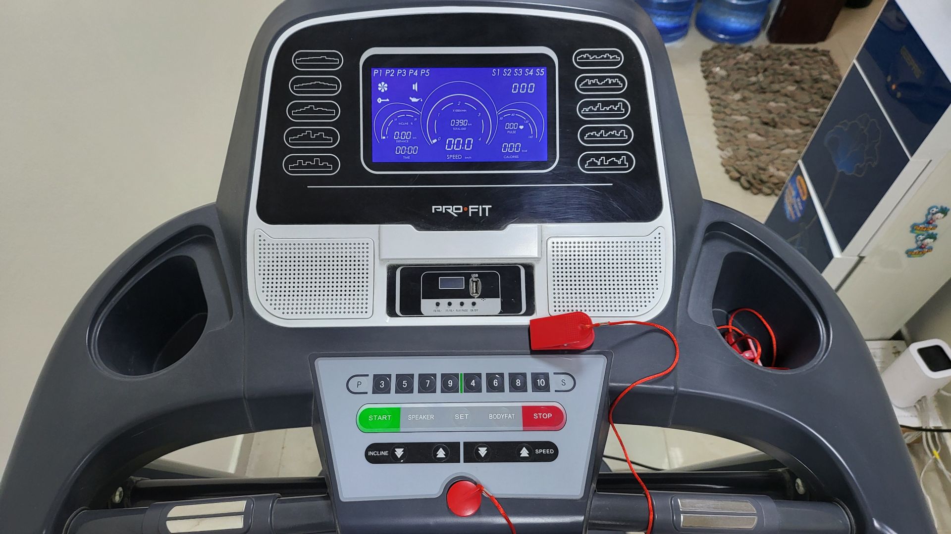 PRO-FIT Treadmill – Excellent Condition - Image 3