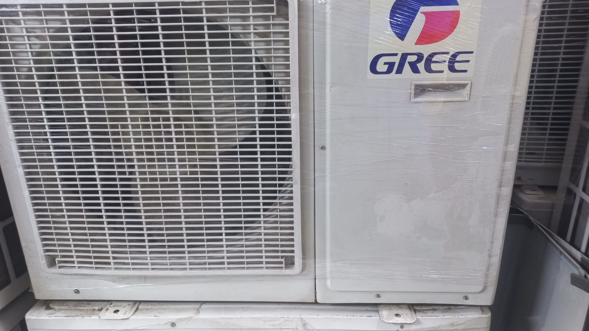 Split AC Only Outdoor Selling And Baying And Fiting Call Me - Image 2